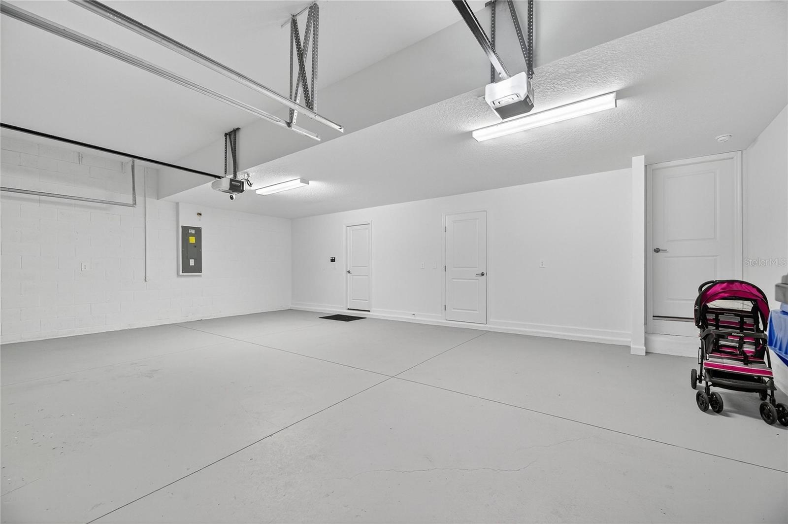 Image 31 of 72 For 17415 Holly Well Avenue