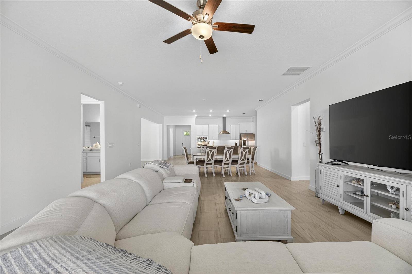 Image 40 of 72 For 17415 Holly Well Avenue