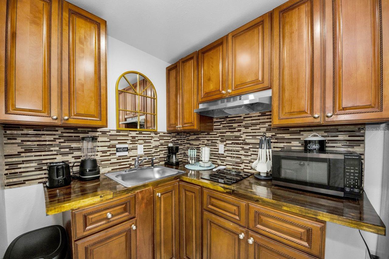 Image 36 of 46 For 5451 Tropic Drive