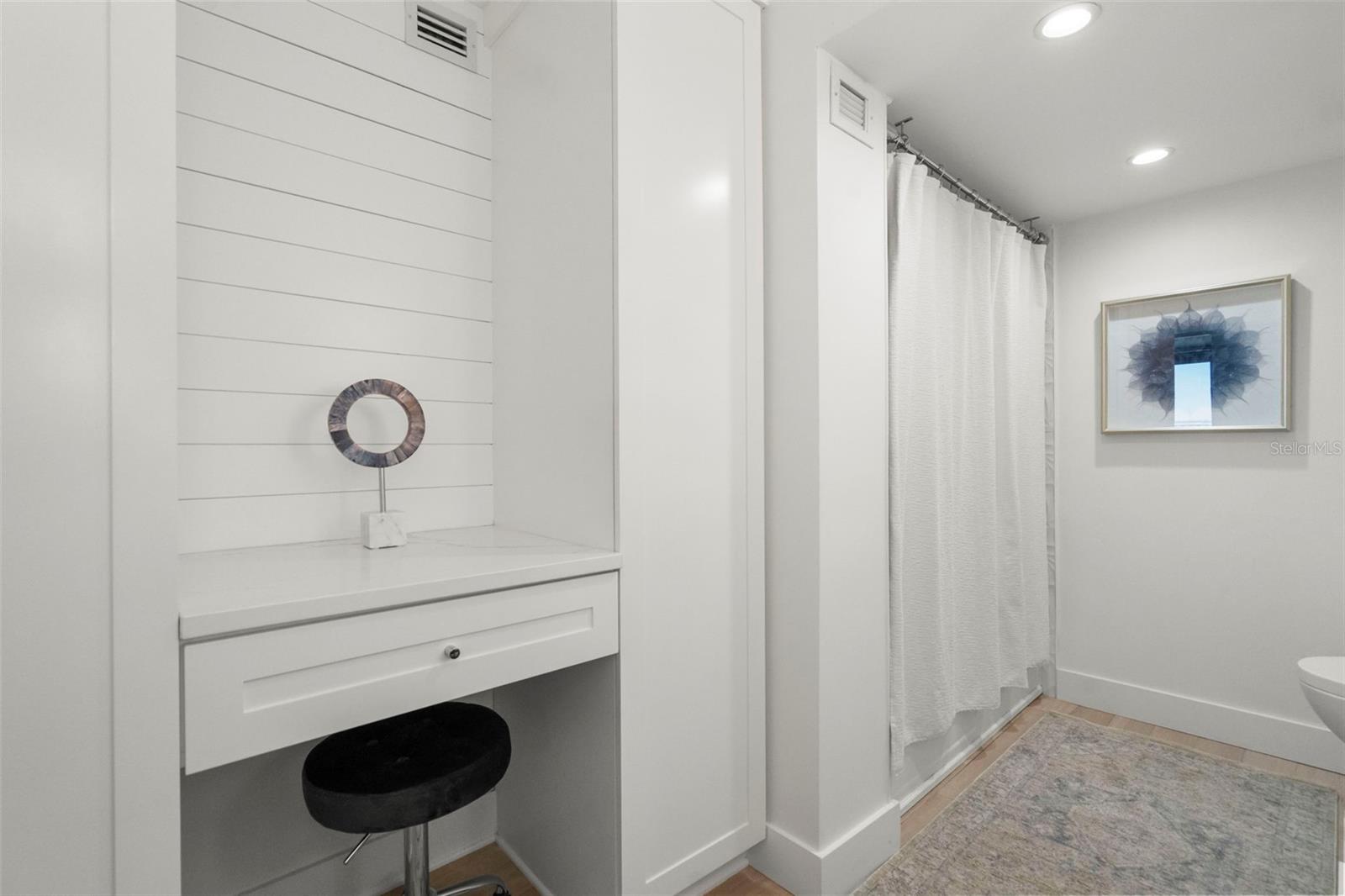 Image 17 of 28 For 2620 Cove Cay Drive 704