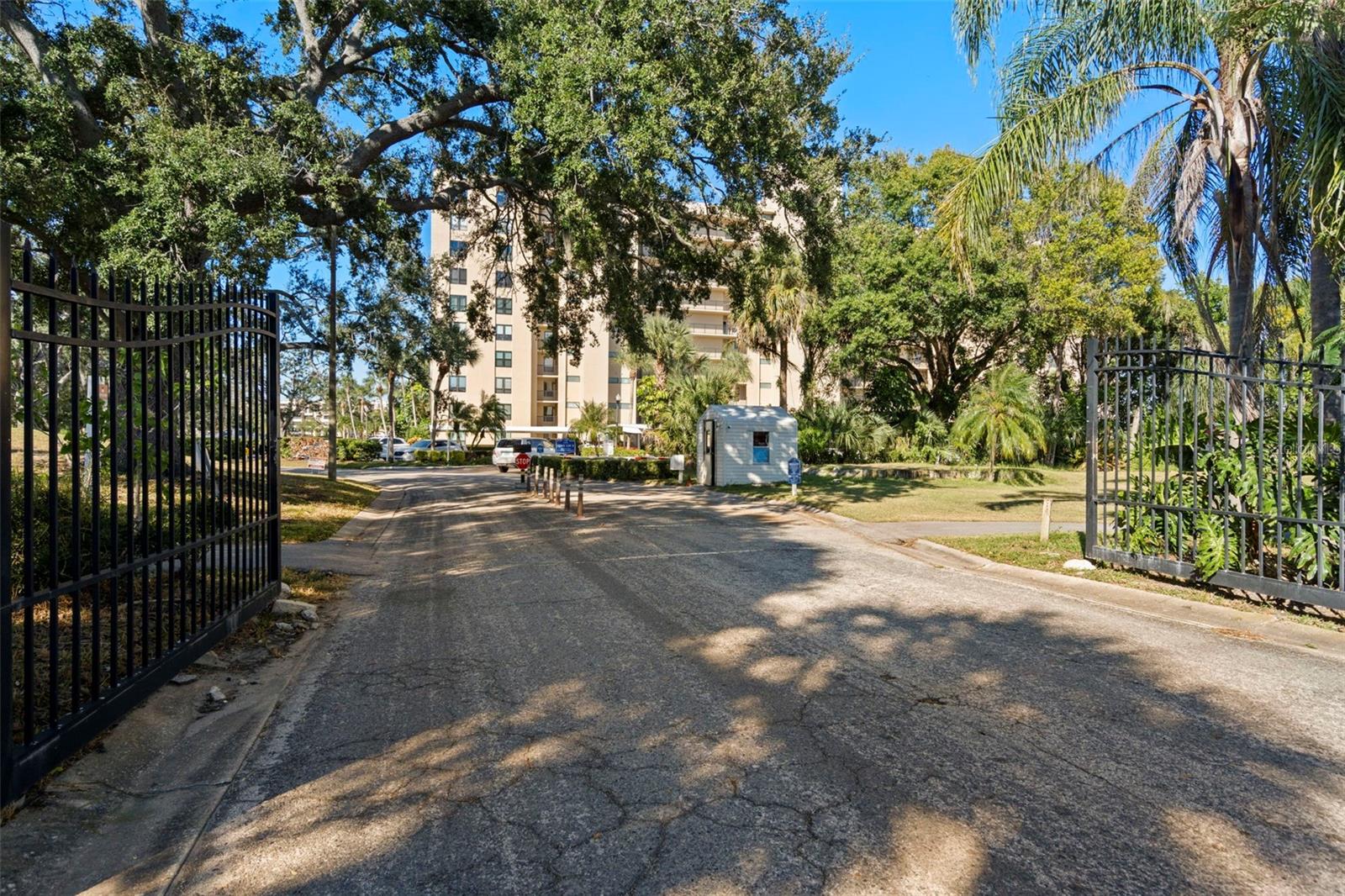 Image 24 of 28 For 2620 Cove Cay Drive 704