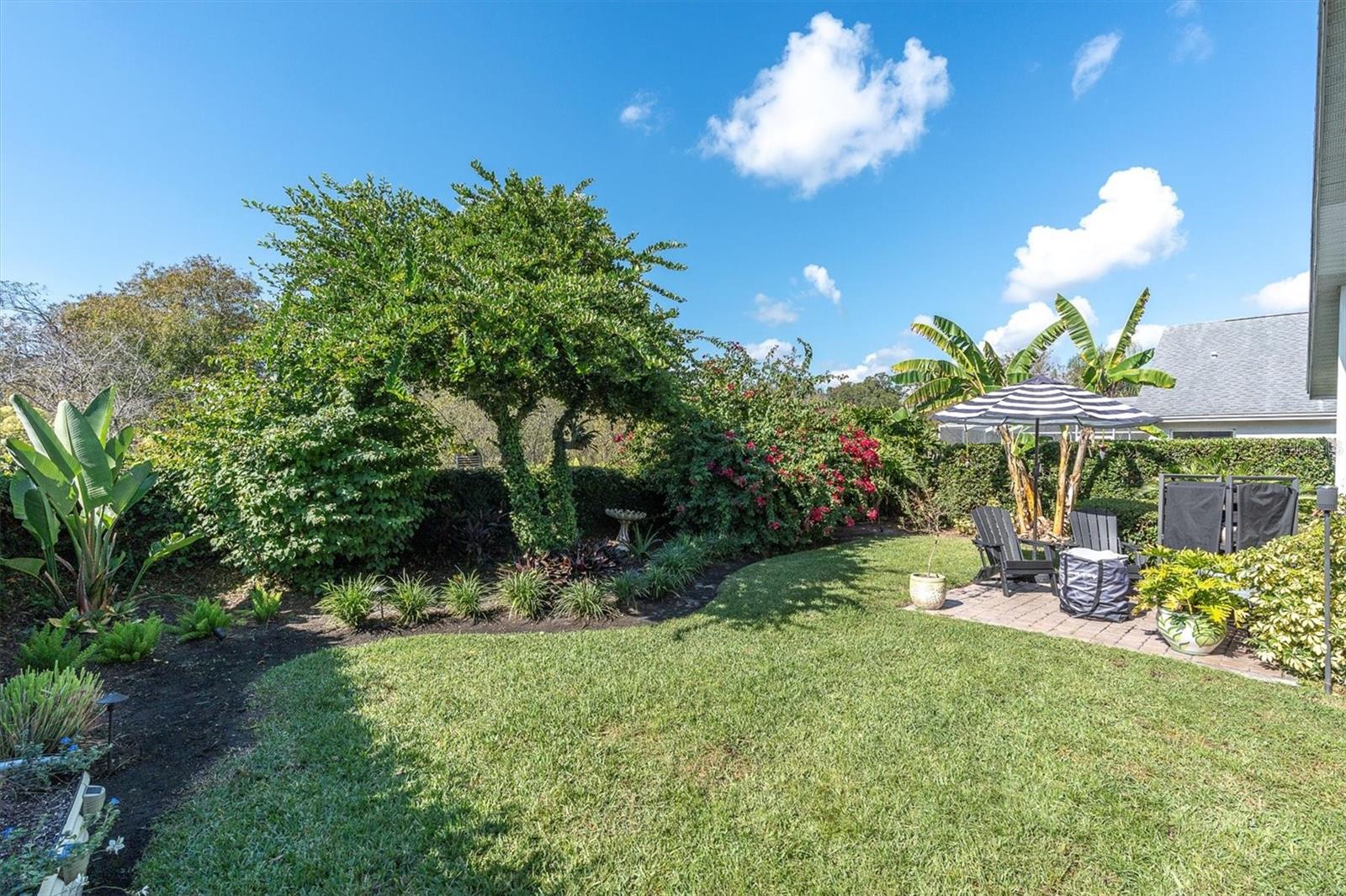 Listing photo id 15 for 27610 Sky Lake Circle