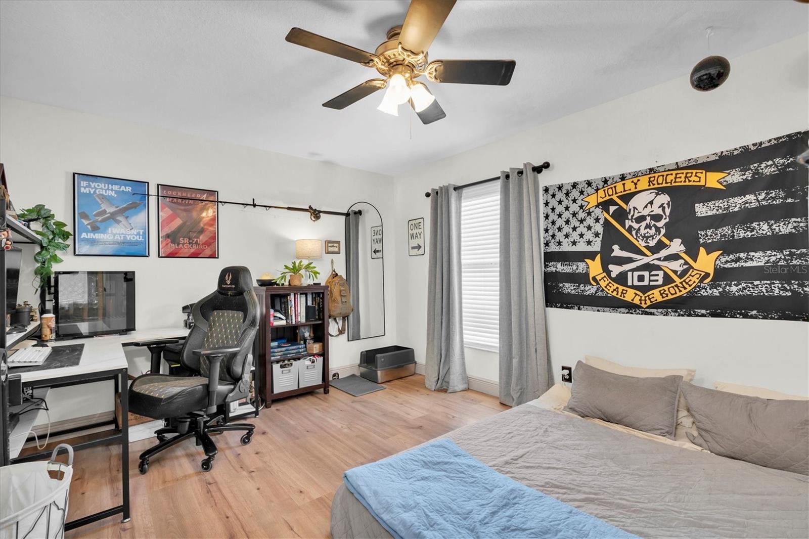 Listing photo id 22 for 27610 Sky Lake Circle