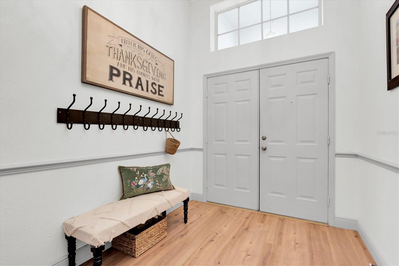 Listing photo id 28 for 27610 Sky Lake Circle