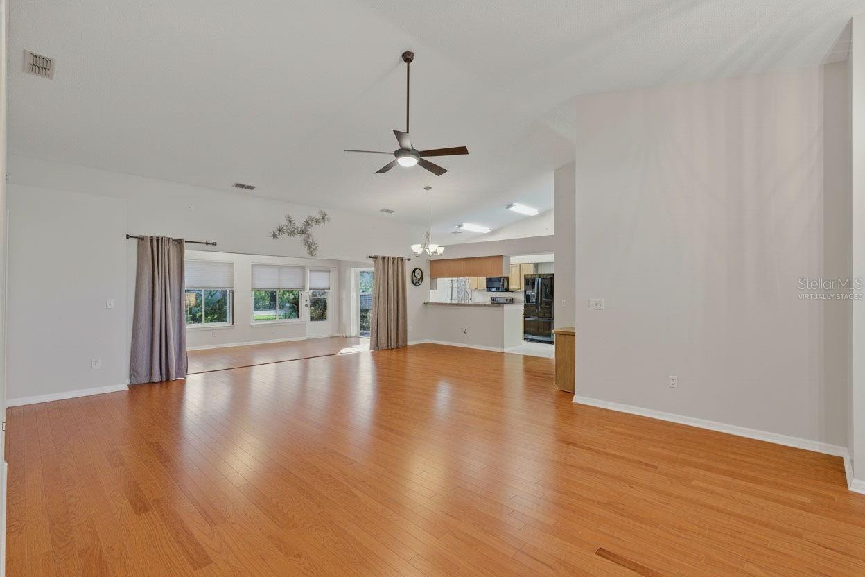 Image 11 of 70 For 18044 Tarrington Place