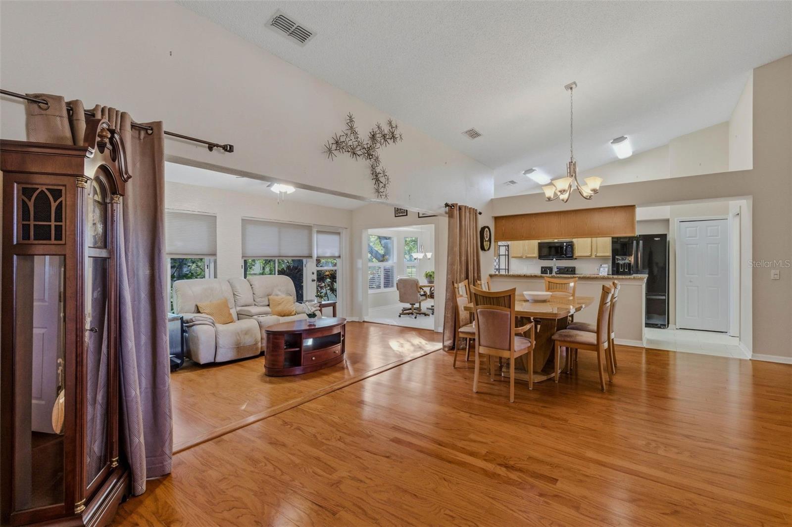 Image 18 of 70 For 18044 Tarrington Place