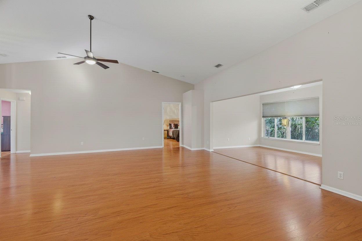 Image 21 of 70 For 18044 Tarrington Place