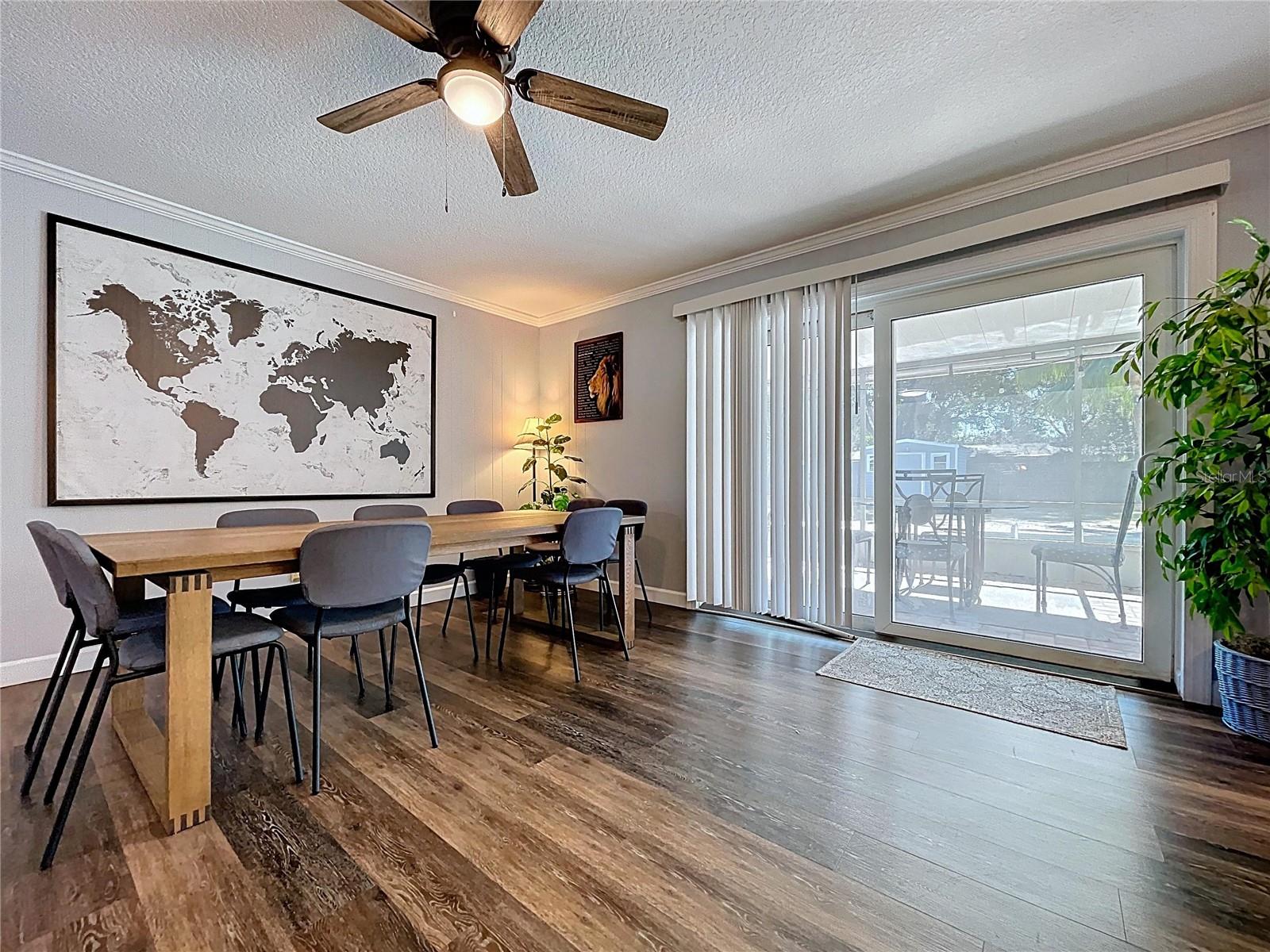 Image 15 of 54 For 611 Greenbriar Drive