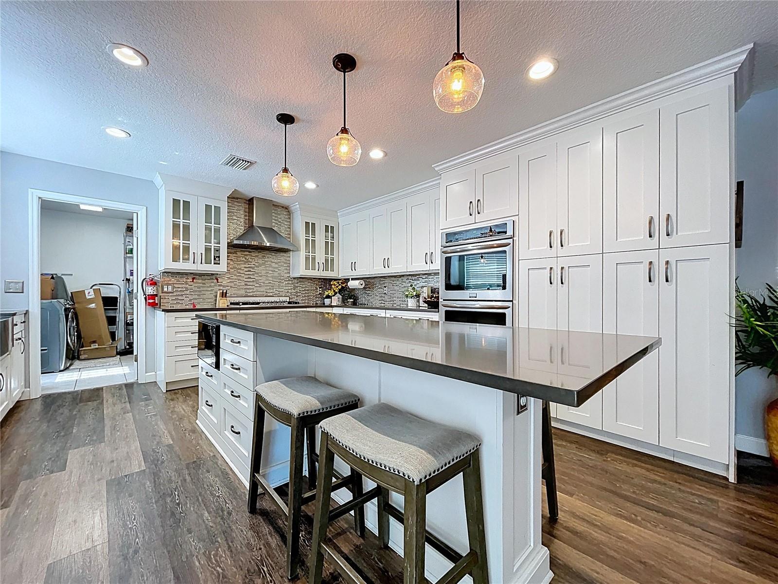 Image 17 of 54 For 611 Greenbriar Drive