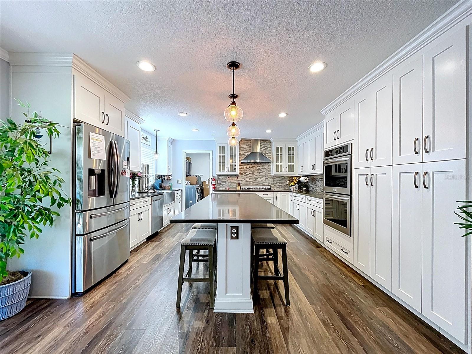 Image 18 of 54 For 611 Greenbriar Drive