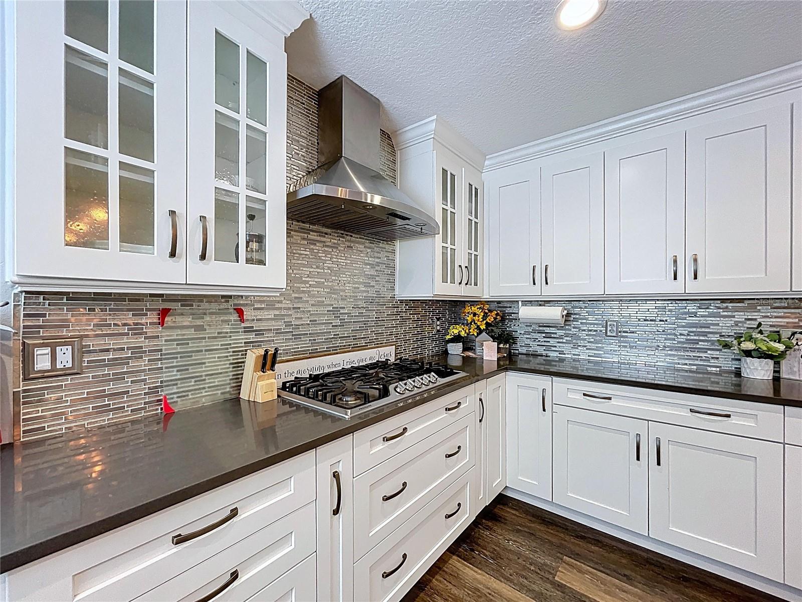 Image 21 of 54 For 611 Greenbriar Drive