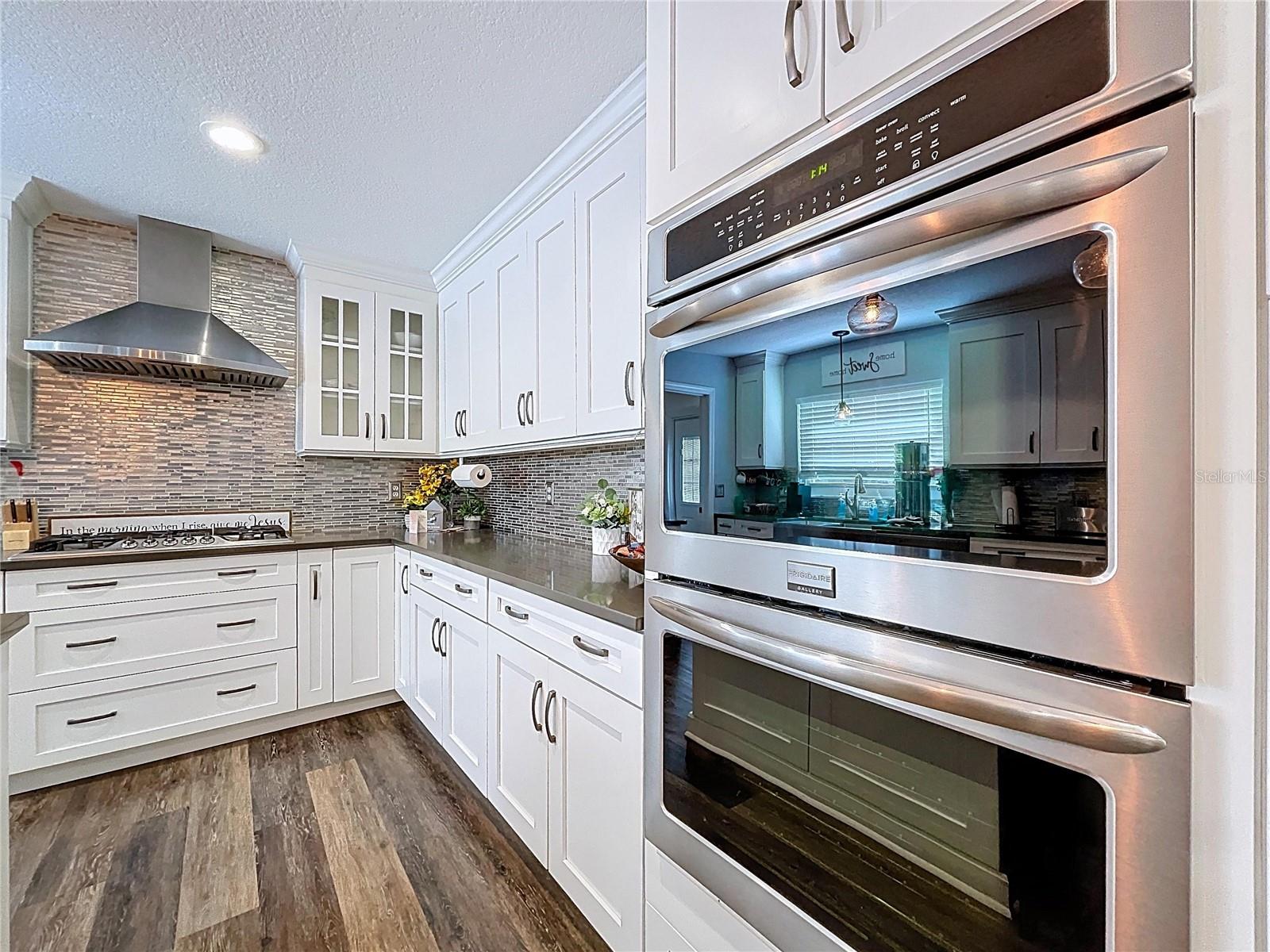 Image 22 of 54 For 611 Greenbriar Drive