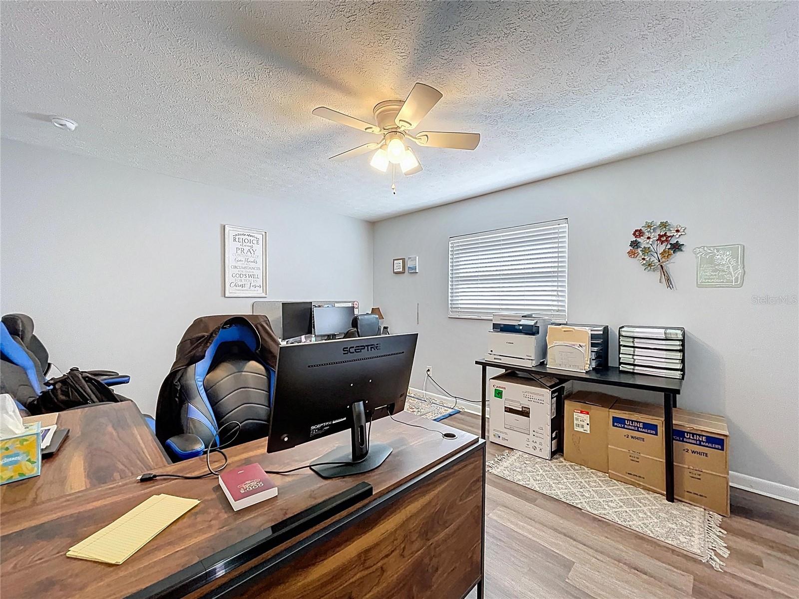 Image 30 of 54 For 611 Greenbriar Drive