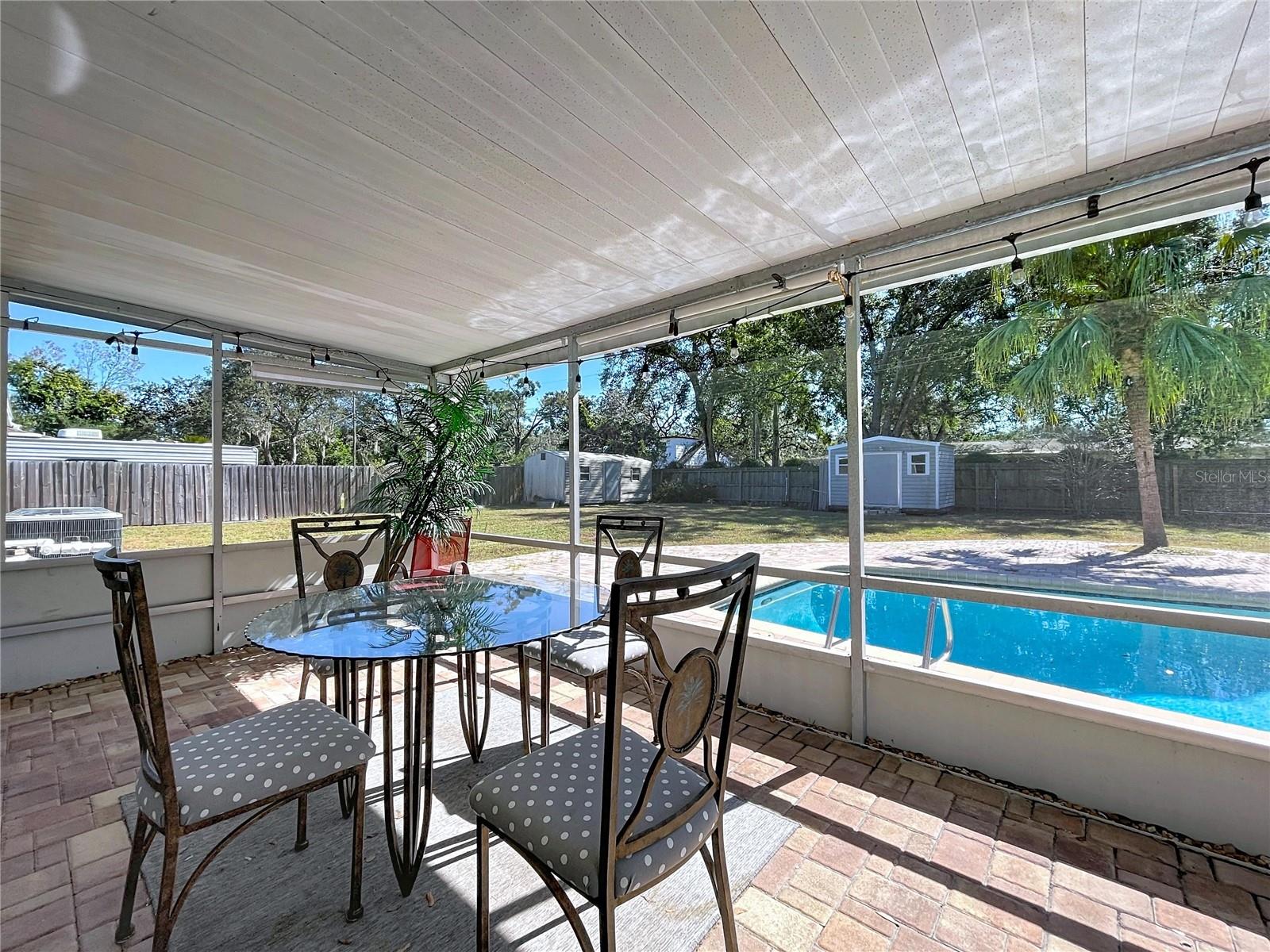 Image 45 of 54 For 611 Greenbriar Drive