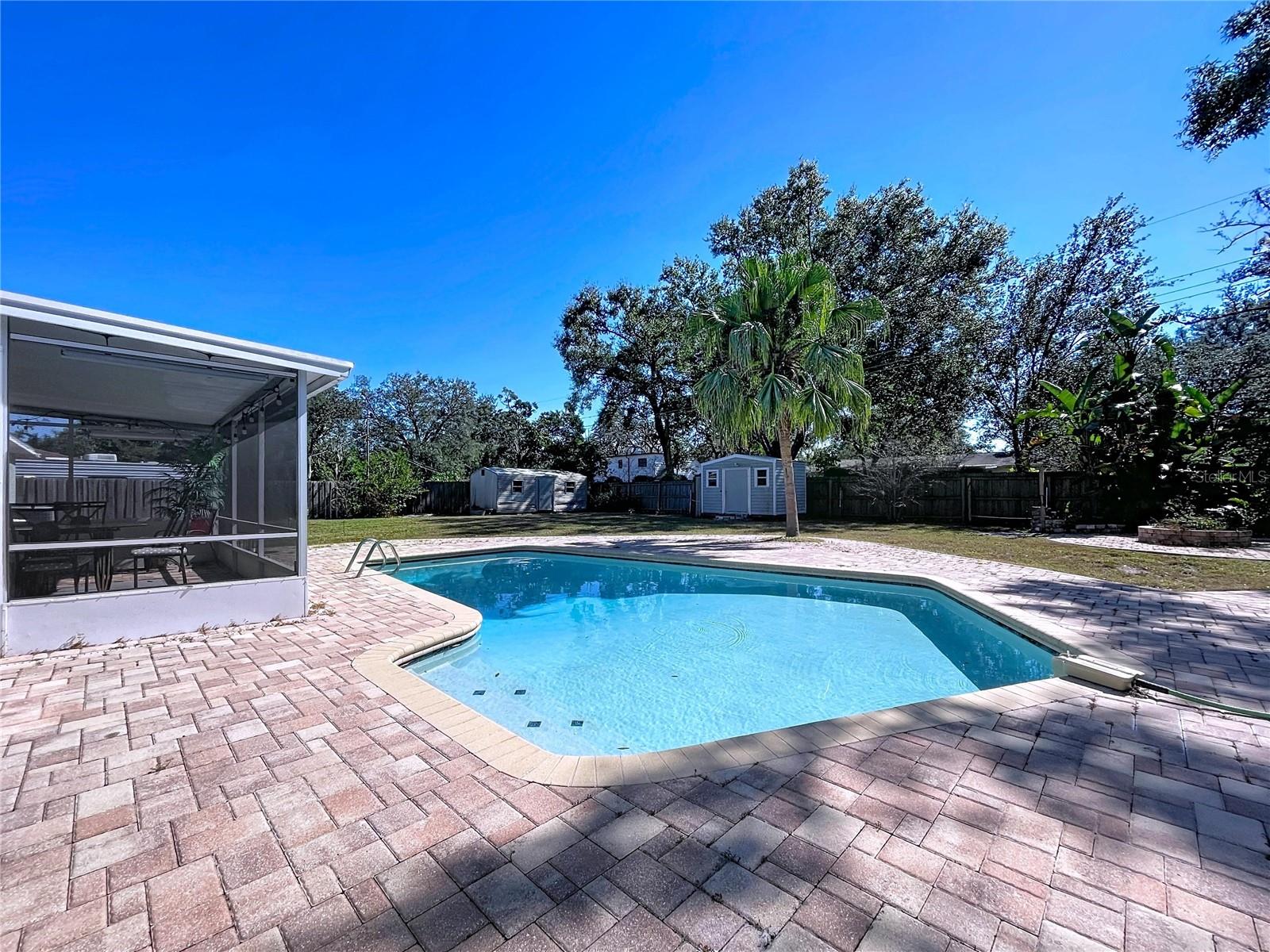 Image 47 of 54 For 611 Greenbriar Drive