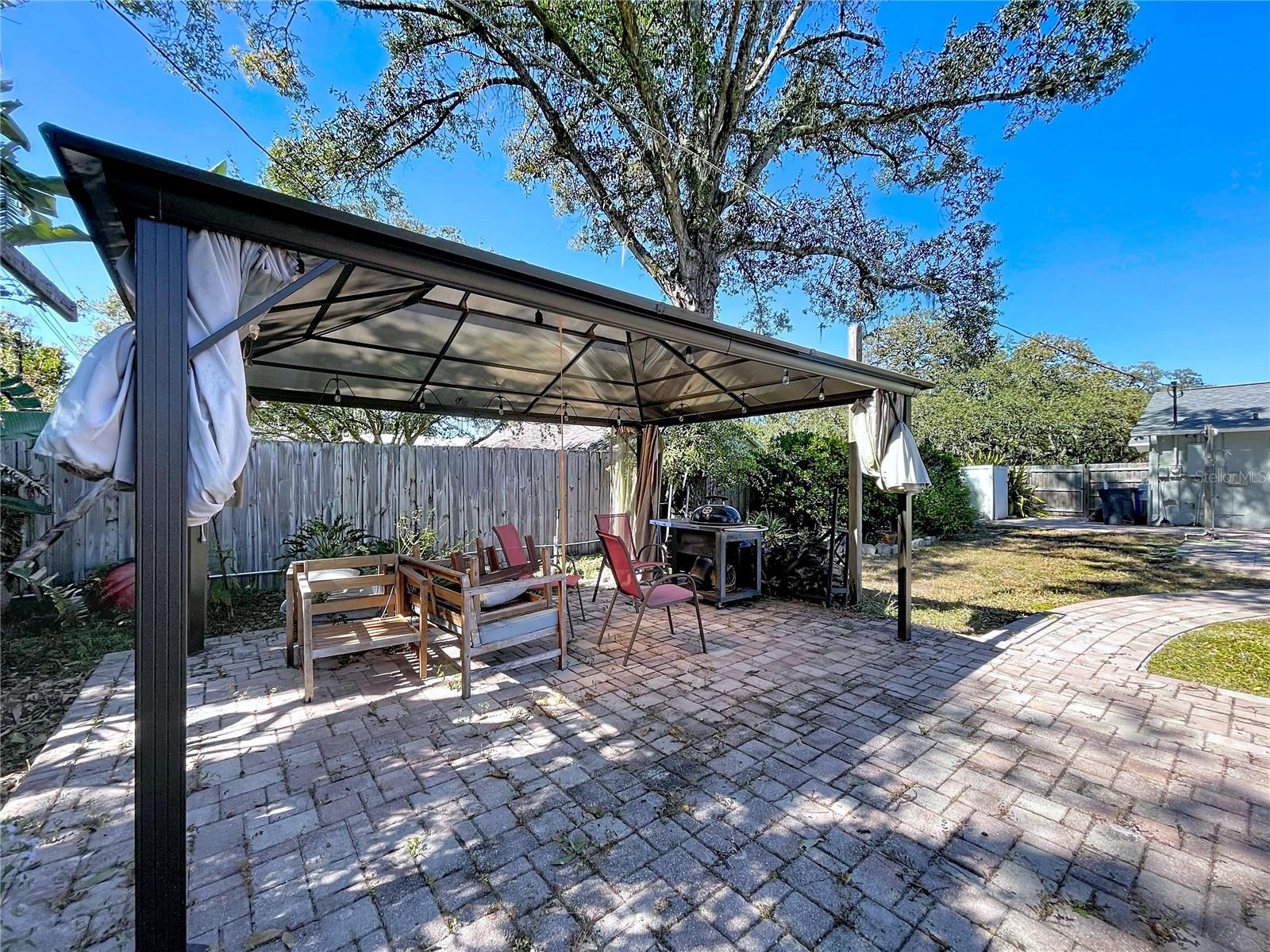 Image 48 of 54 For 611 Greenbriar Drive