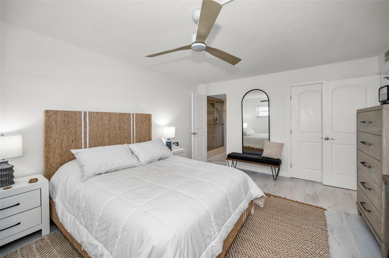 Image 24 of 75 For 7420 Bay Island Drive 374