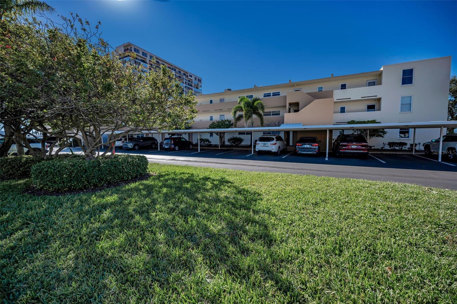 Image 32 of 75 For 7420 Bay Island Drive 374