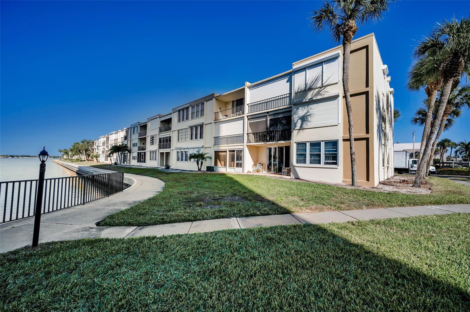 Image 42 of 75 For 7420 Bay Island Drive 374