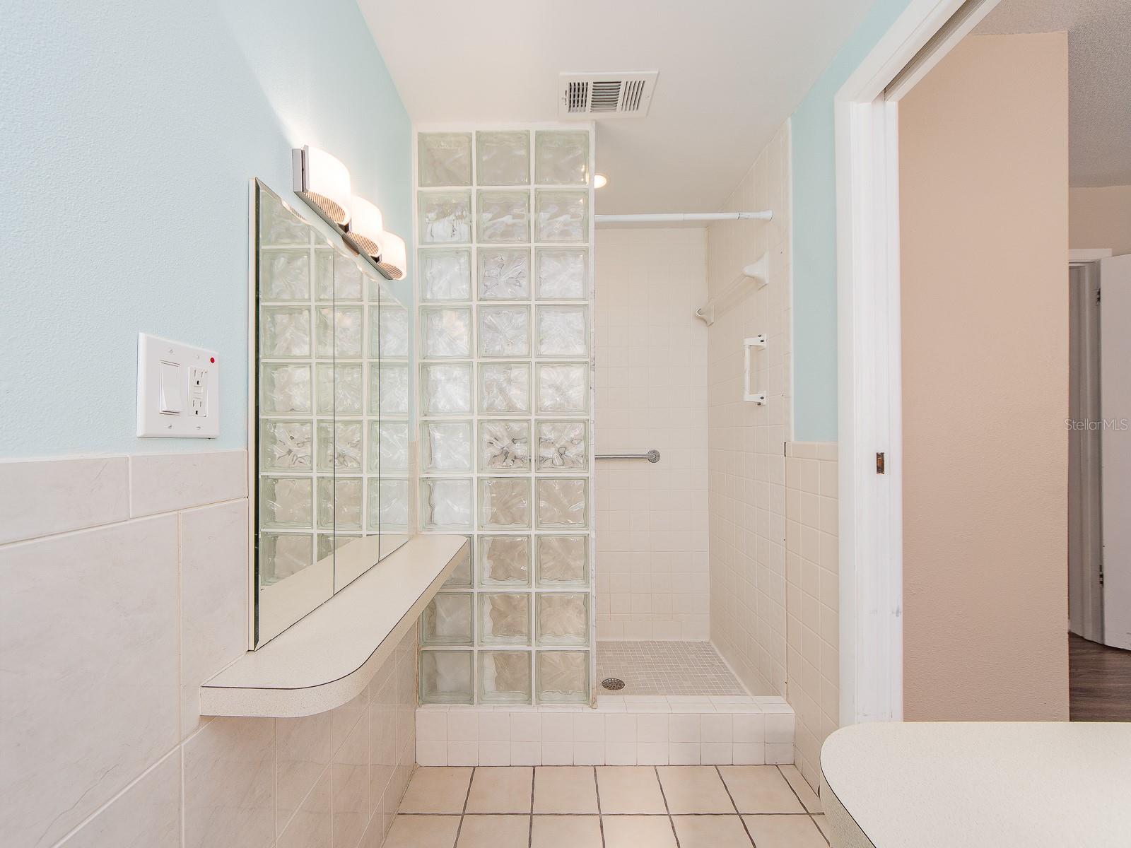 Image 18 of 30 For 9157 140th Way