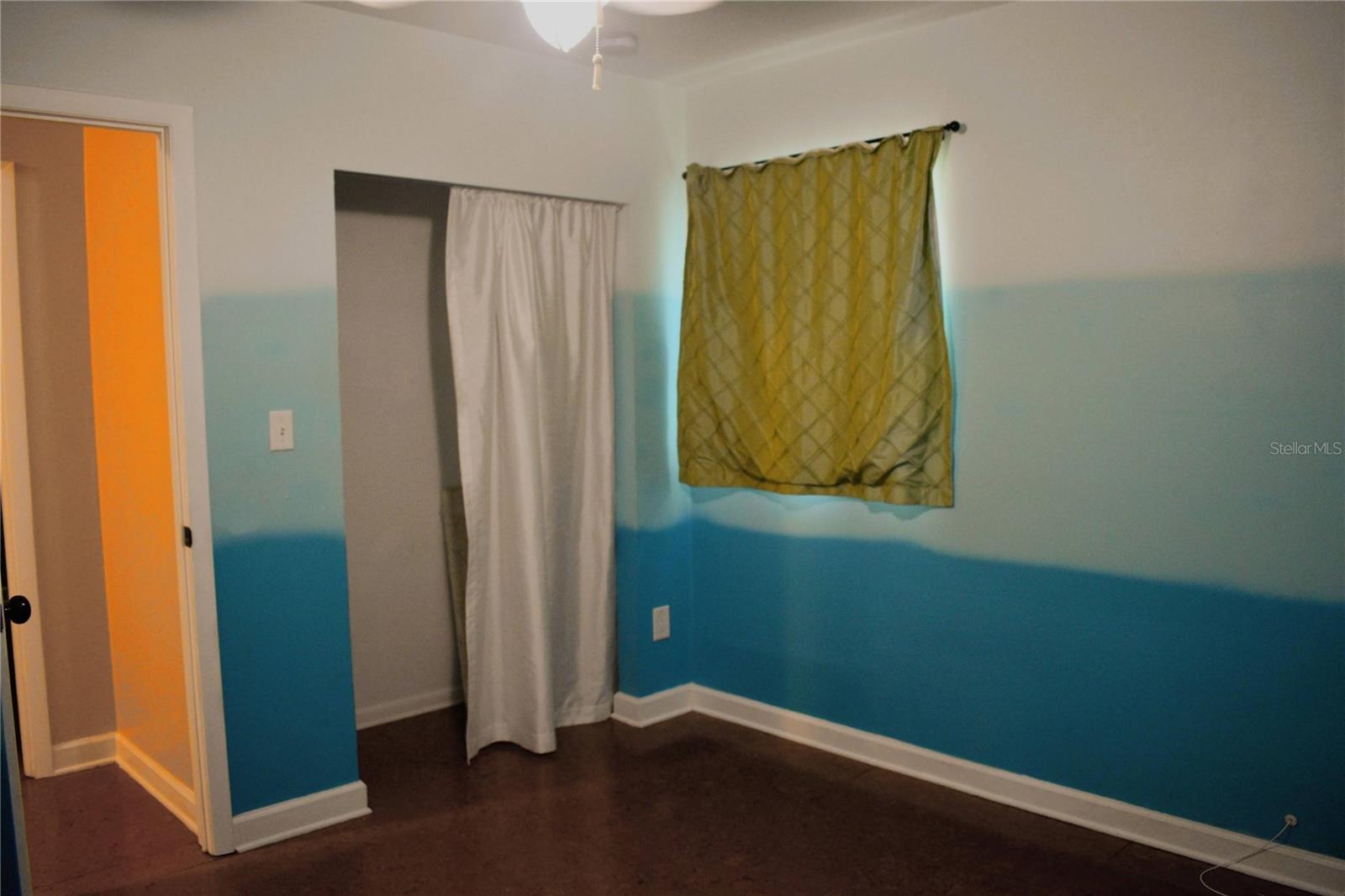 Listing photo id 13 for 9440 50th Way N