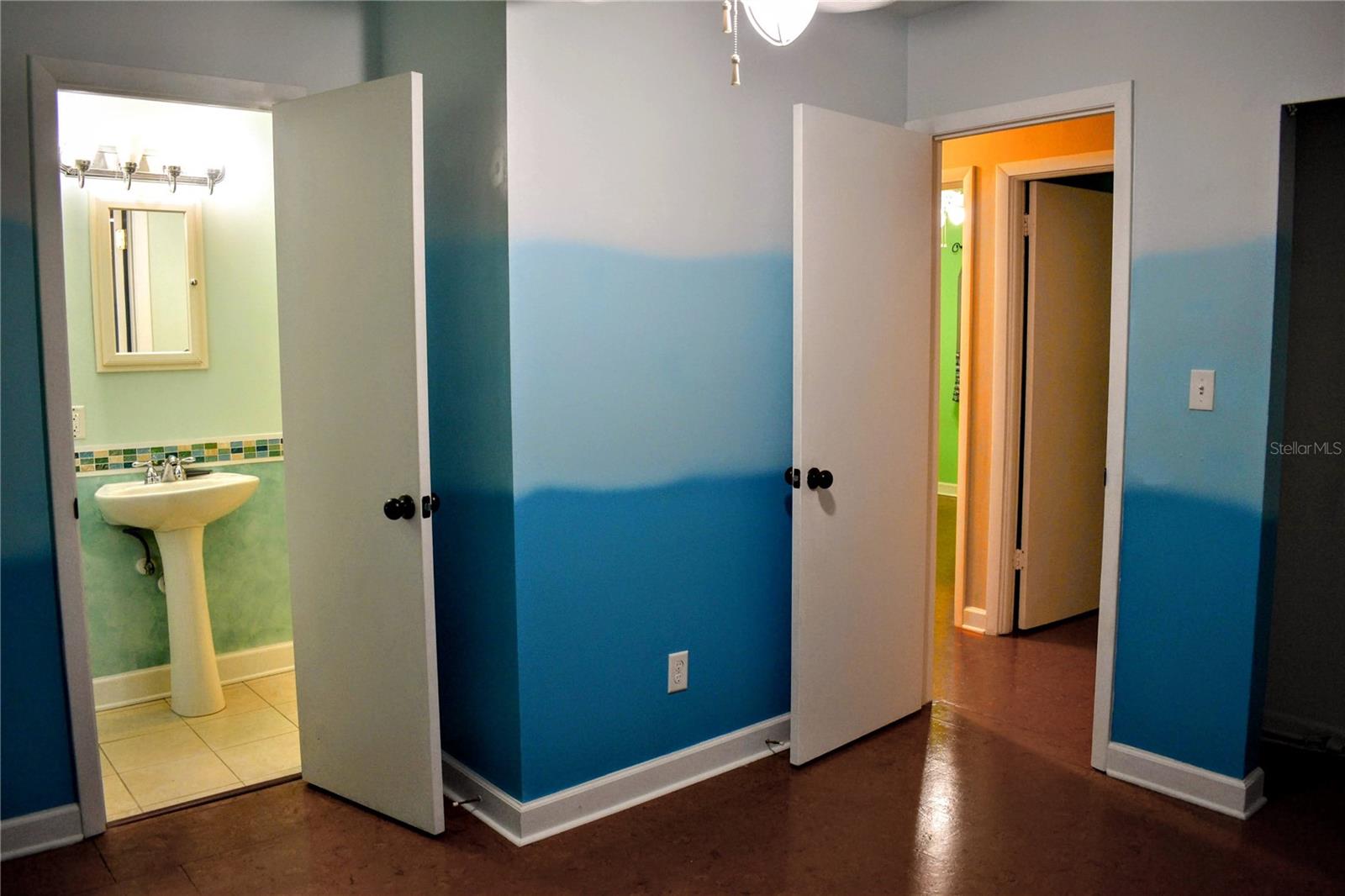 Listing photo id 14 for 9440 50th Way N