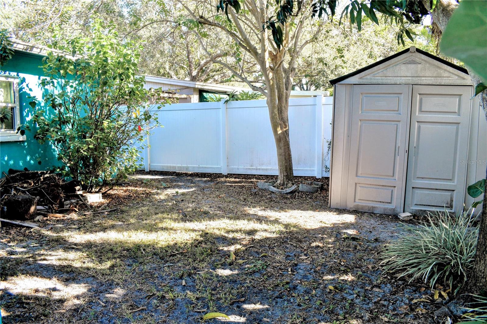 Listing photo id 22 for 9440 50th Way N