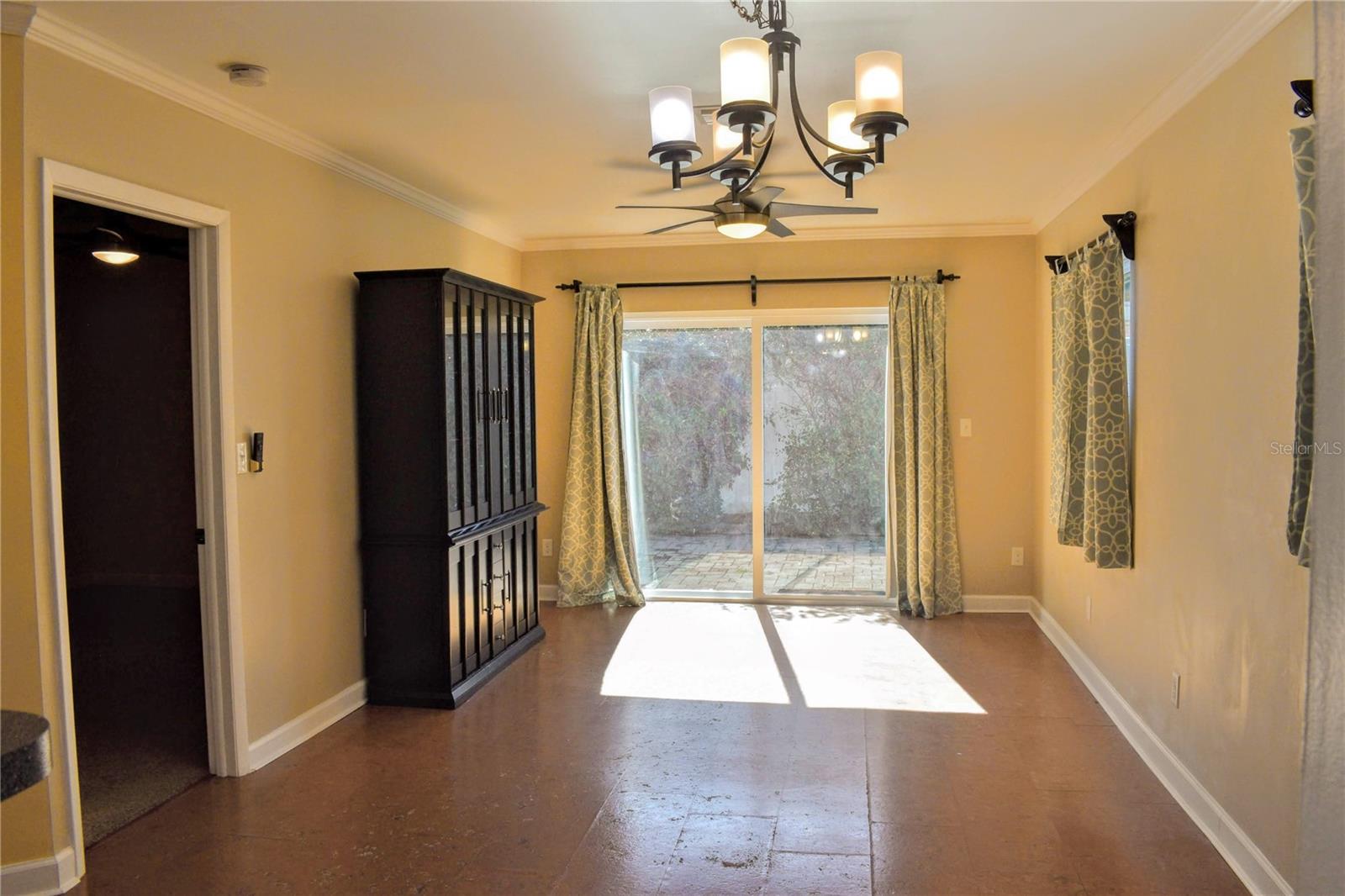 Listing photo id 3 for 9440 50th Way N