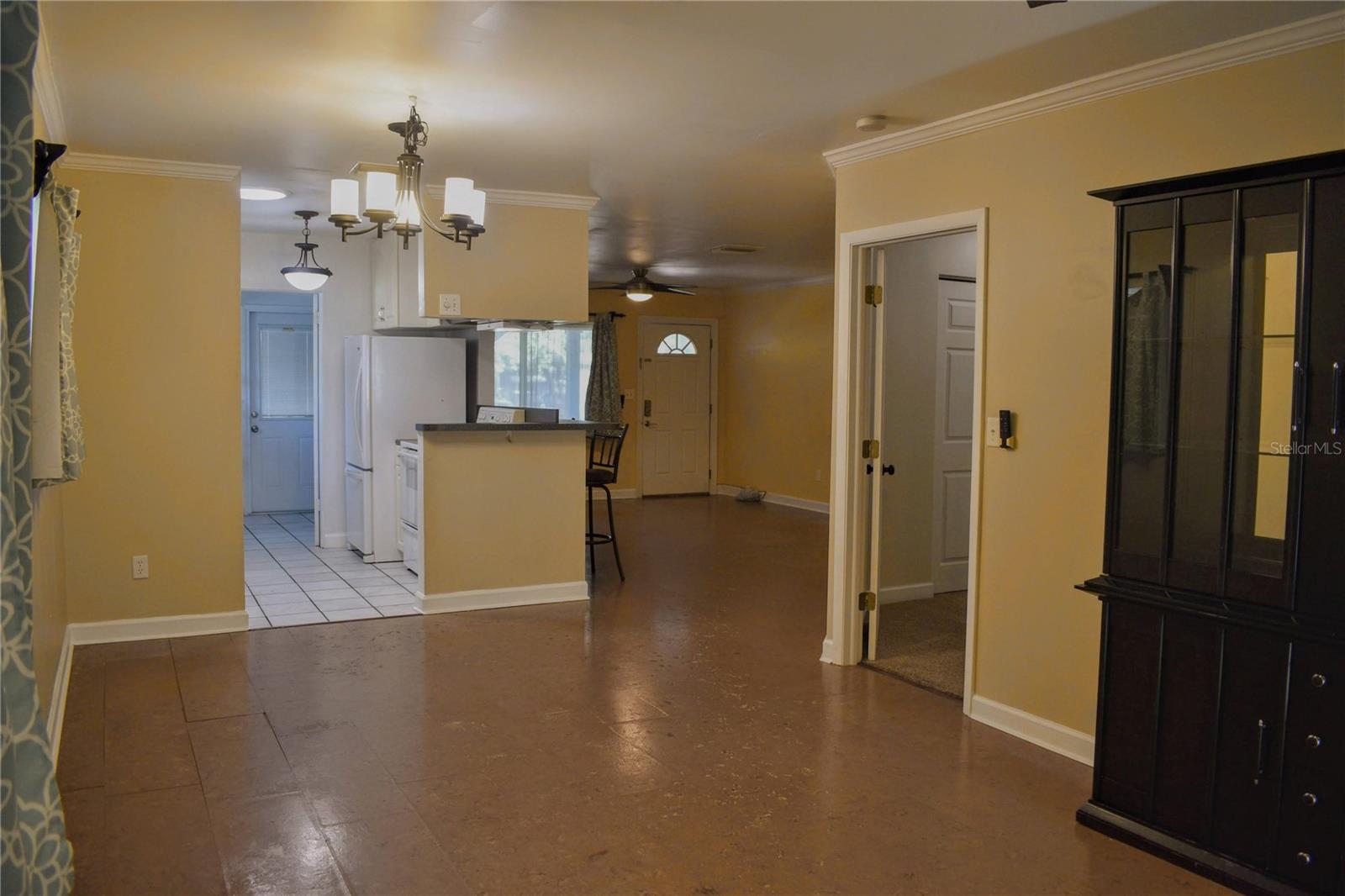 Listing photo id 4 for 9440 50th Way N