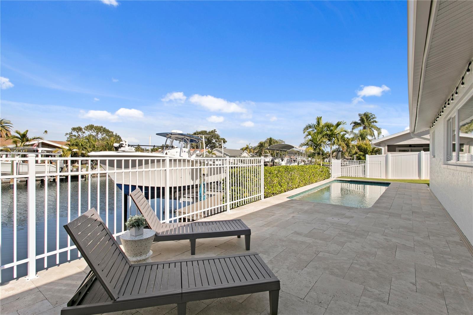 Image 15 of 88 For 1425 50th Avenue Ne