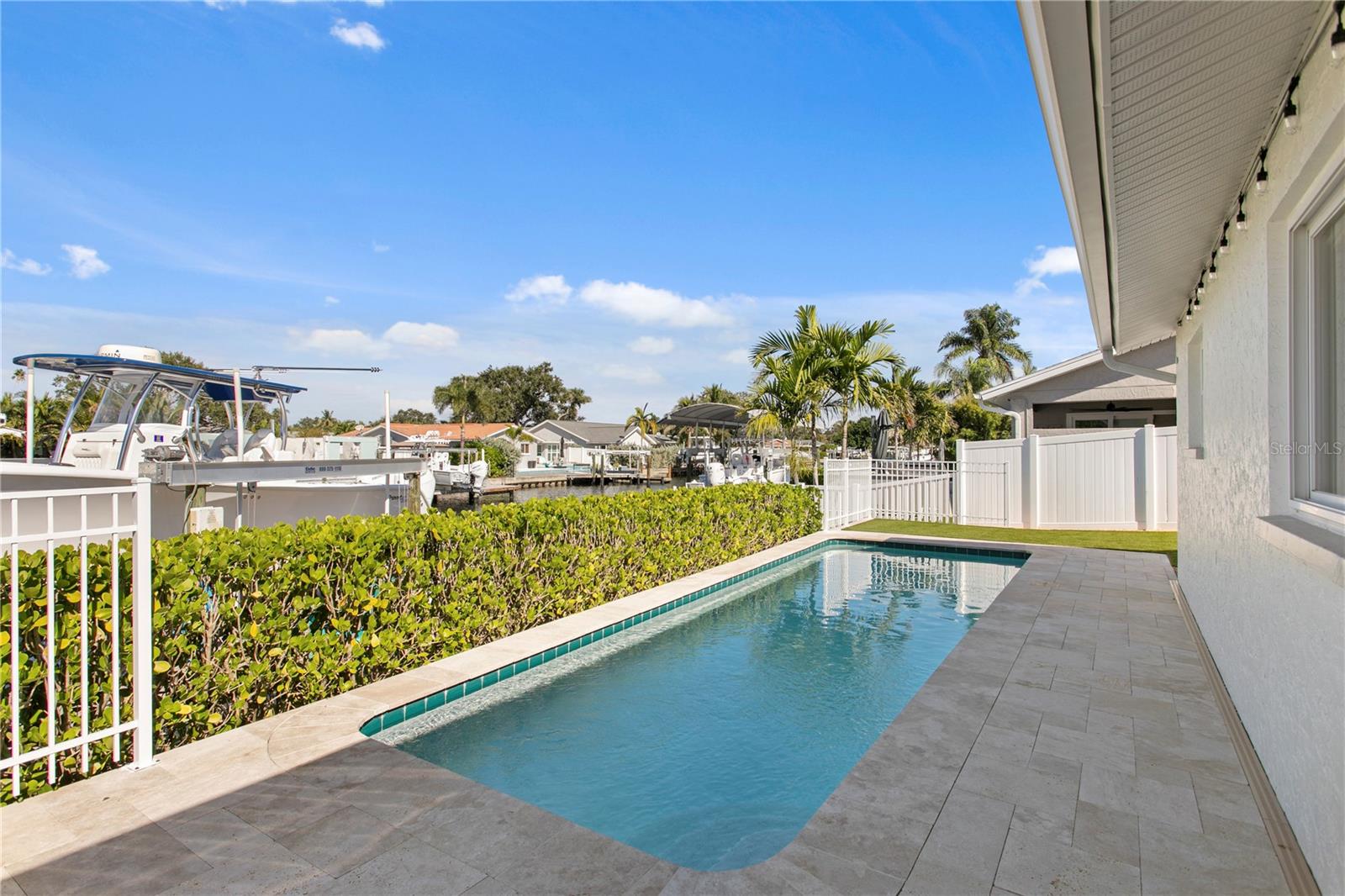 Image 18 of 88 For 1425 50th Avenue Ne