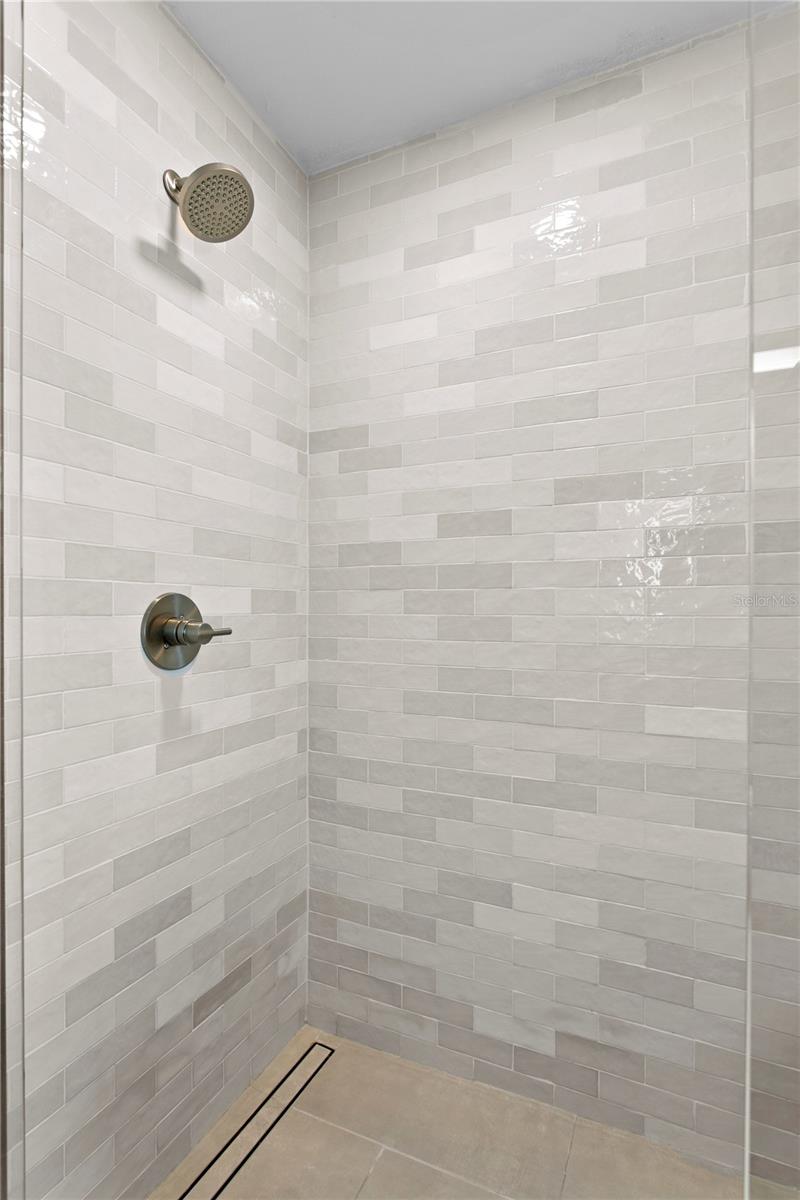 Image 24 of 88 For 1425 50th Avenue Ne