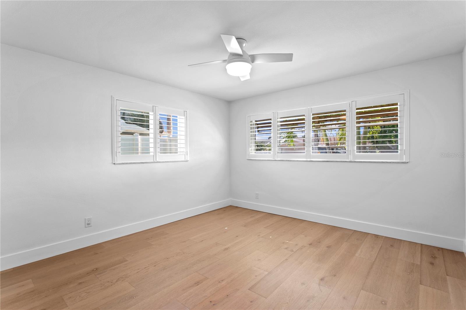 Image 30 of 88 For 1425 50th Avenue Ne