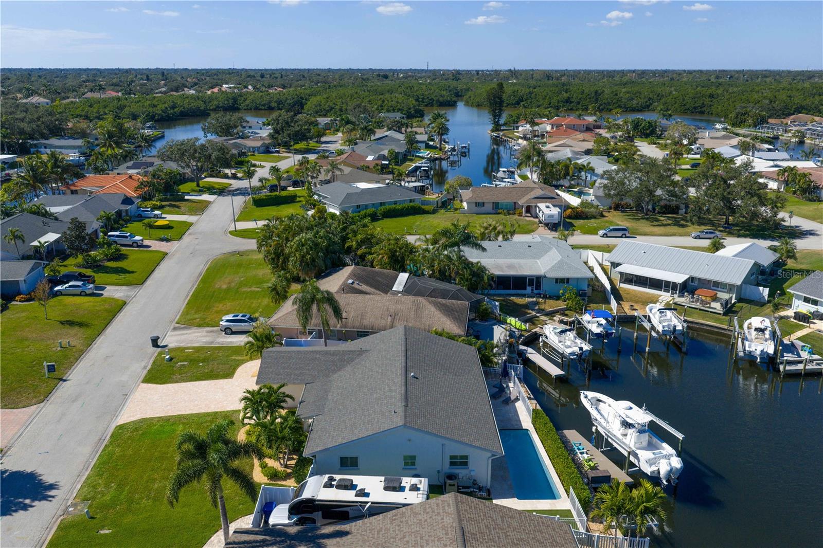 Image 37 of 88 For 1425 50th Avenue Ne