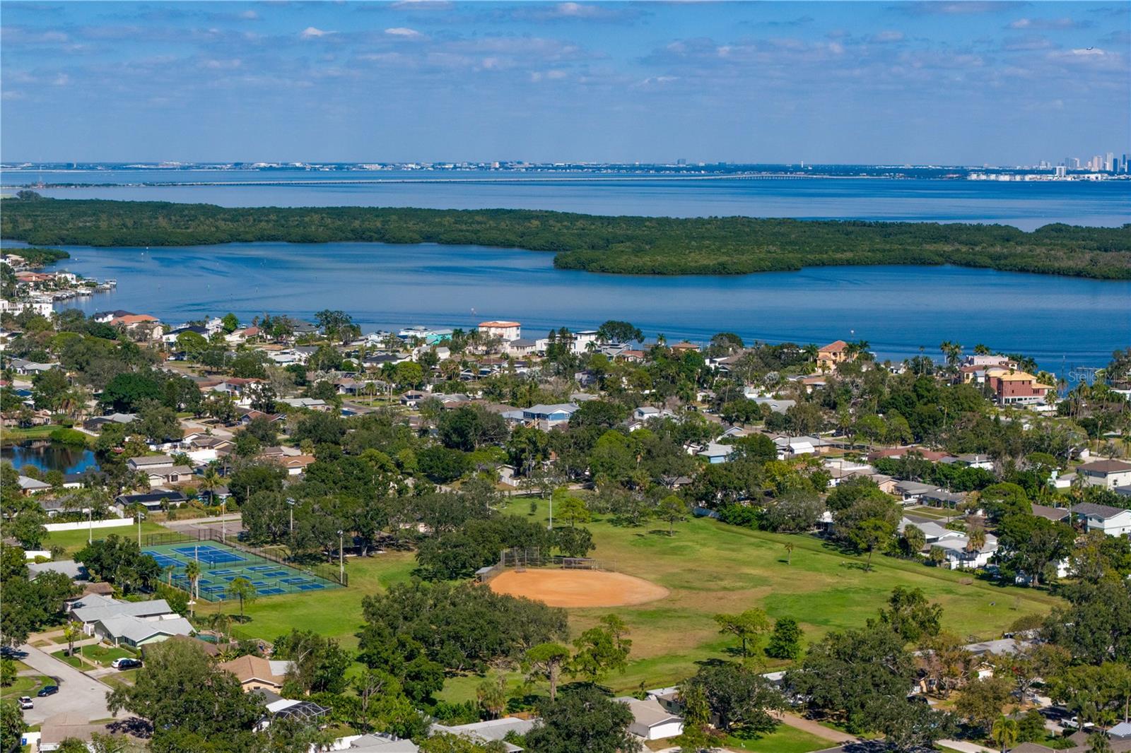 Image 50 of 88 For 1425 50th Avenue Ne