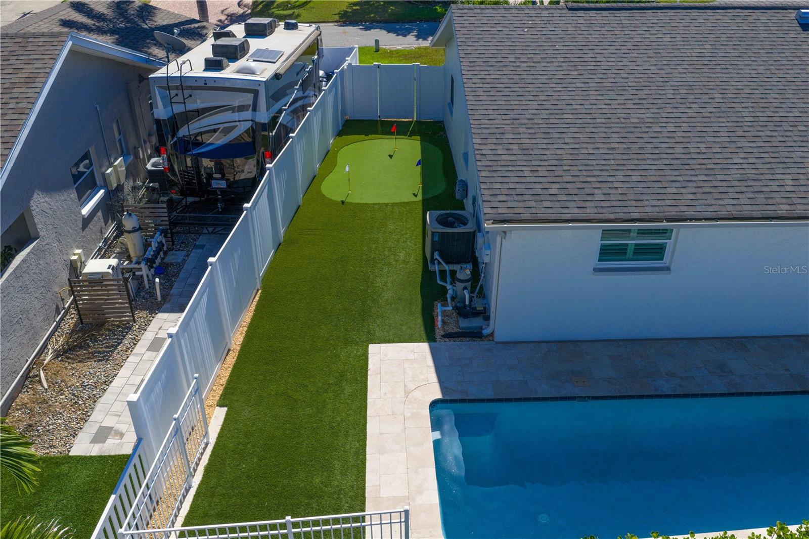 Image 56 of 88 For 1425 50th Avenue Ne