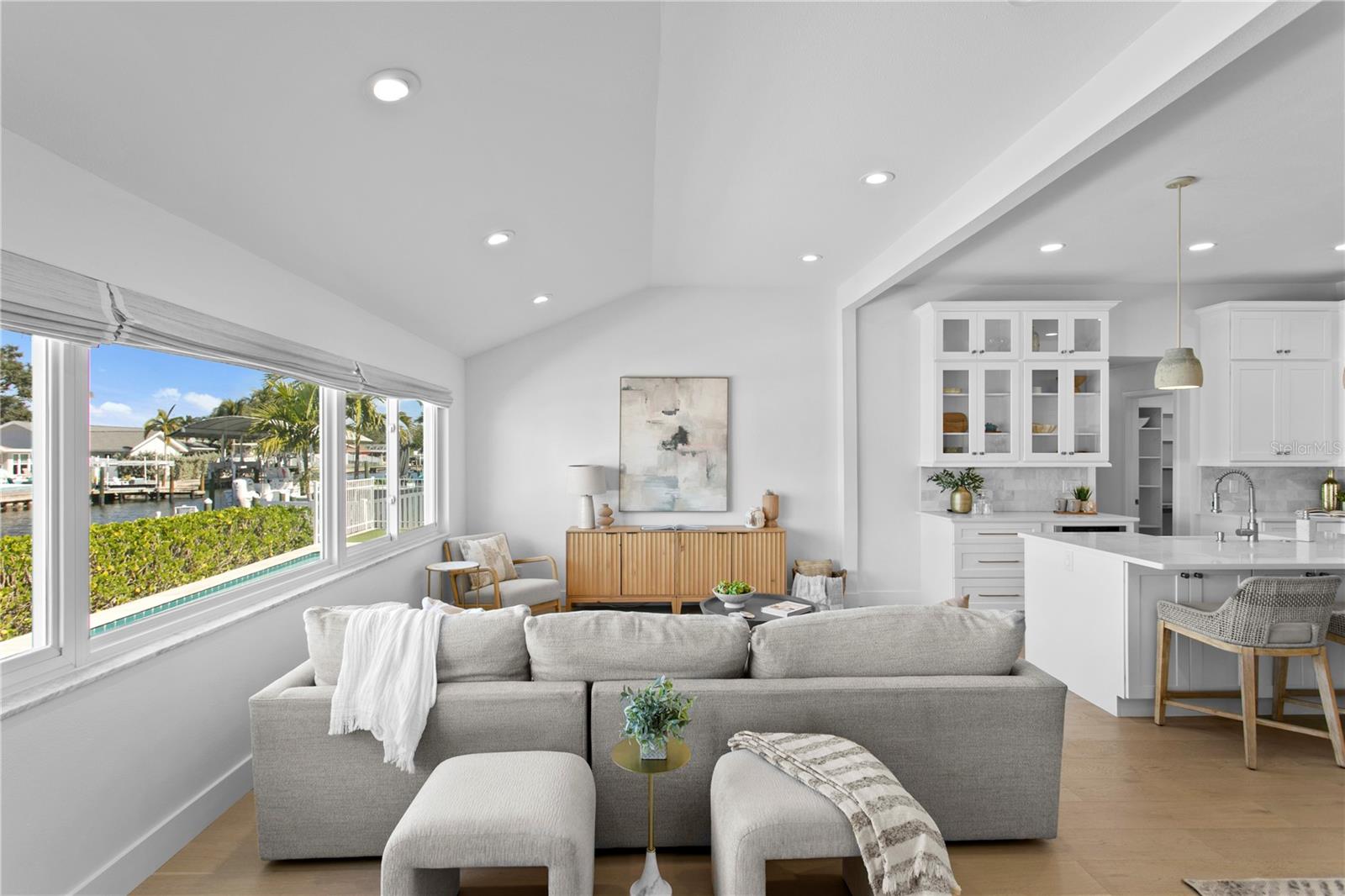 Image 6 of 88 For 1425 50th Avenue Ne