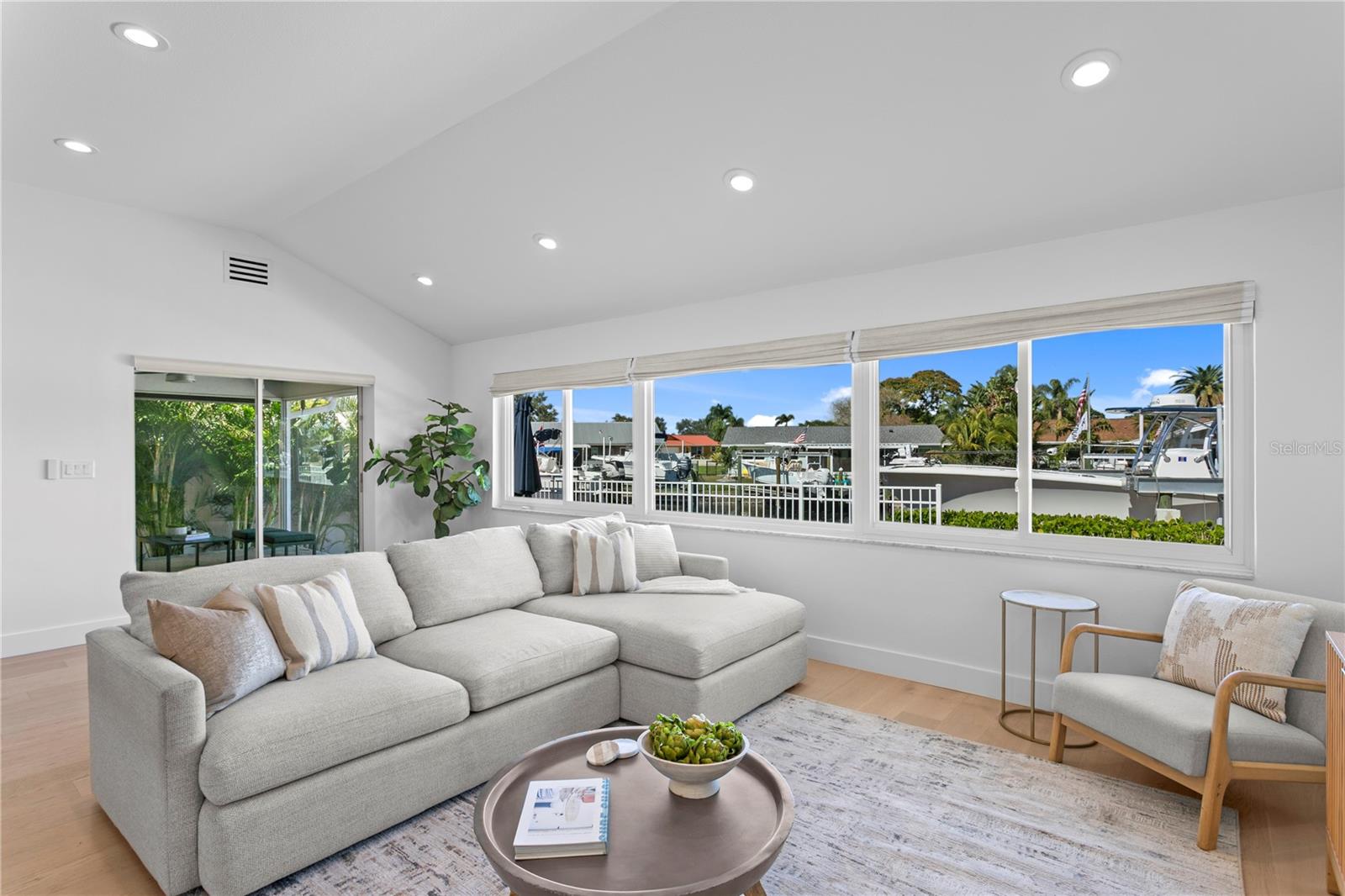 Image 60 of 88 For 1425 50th Avenue Ne