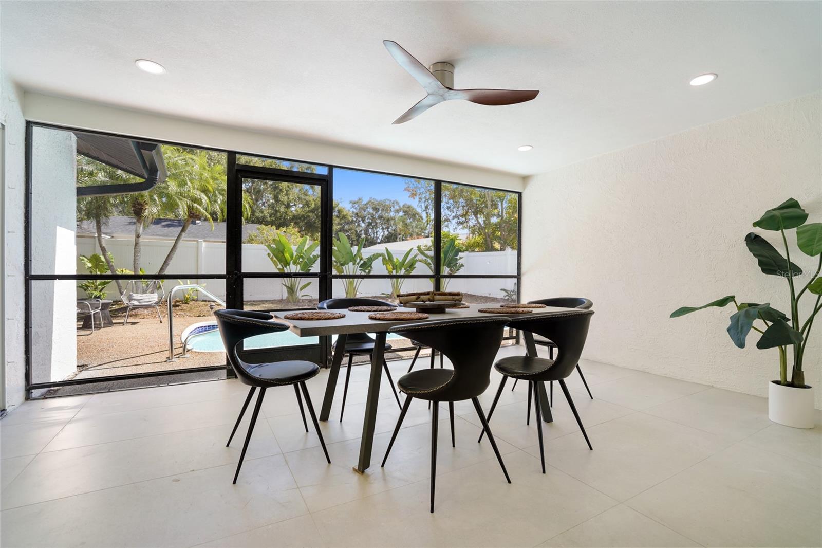 Image 16 of 38 For 1211 Stony Brook Lane