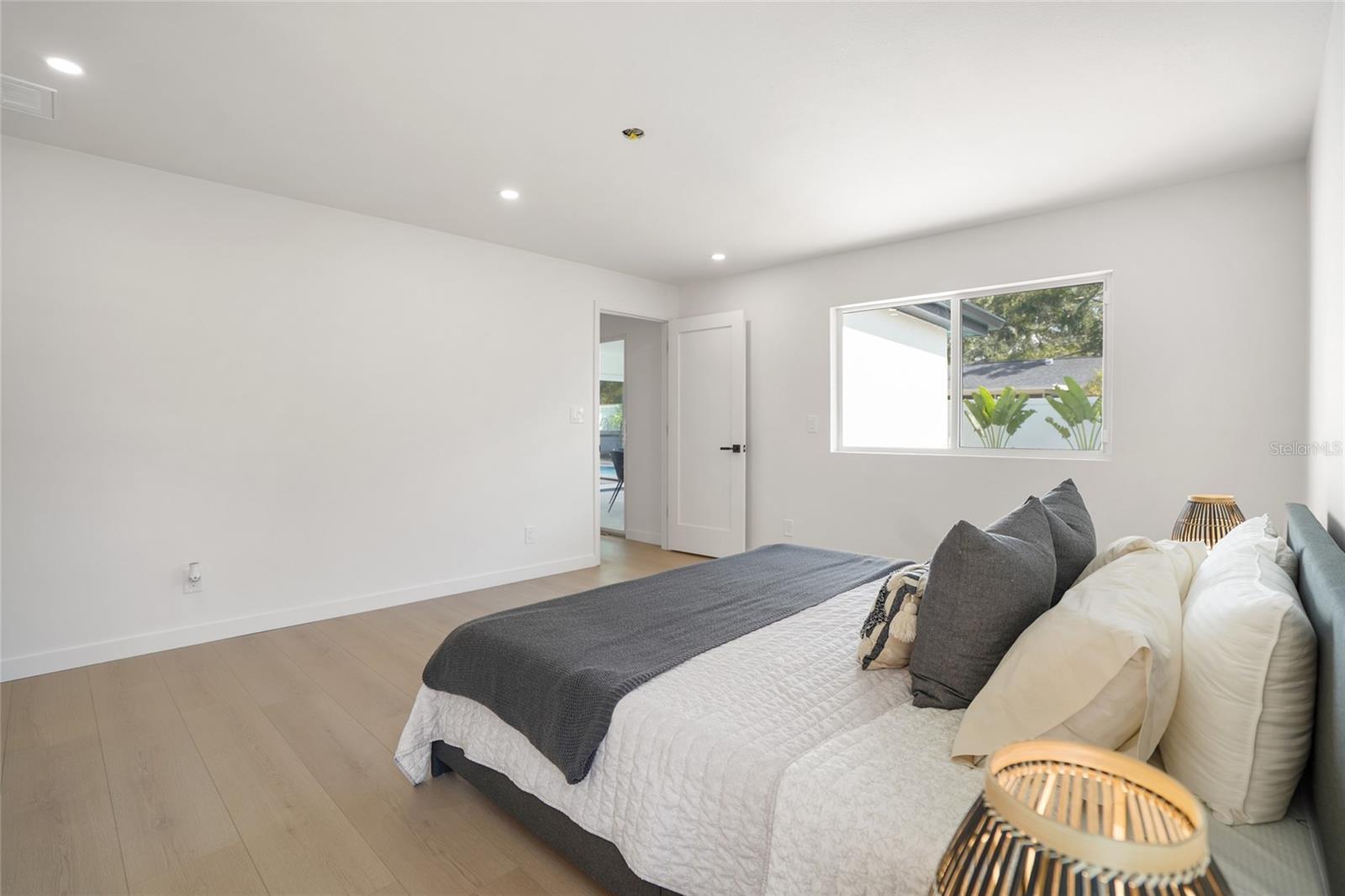 Image 18 of 38 For 1211 Stony Brook Lane