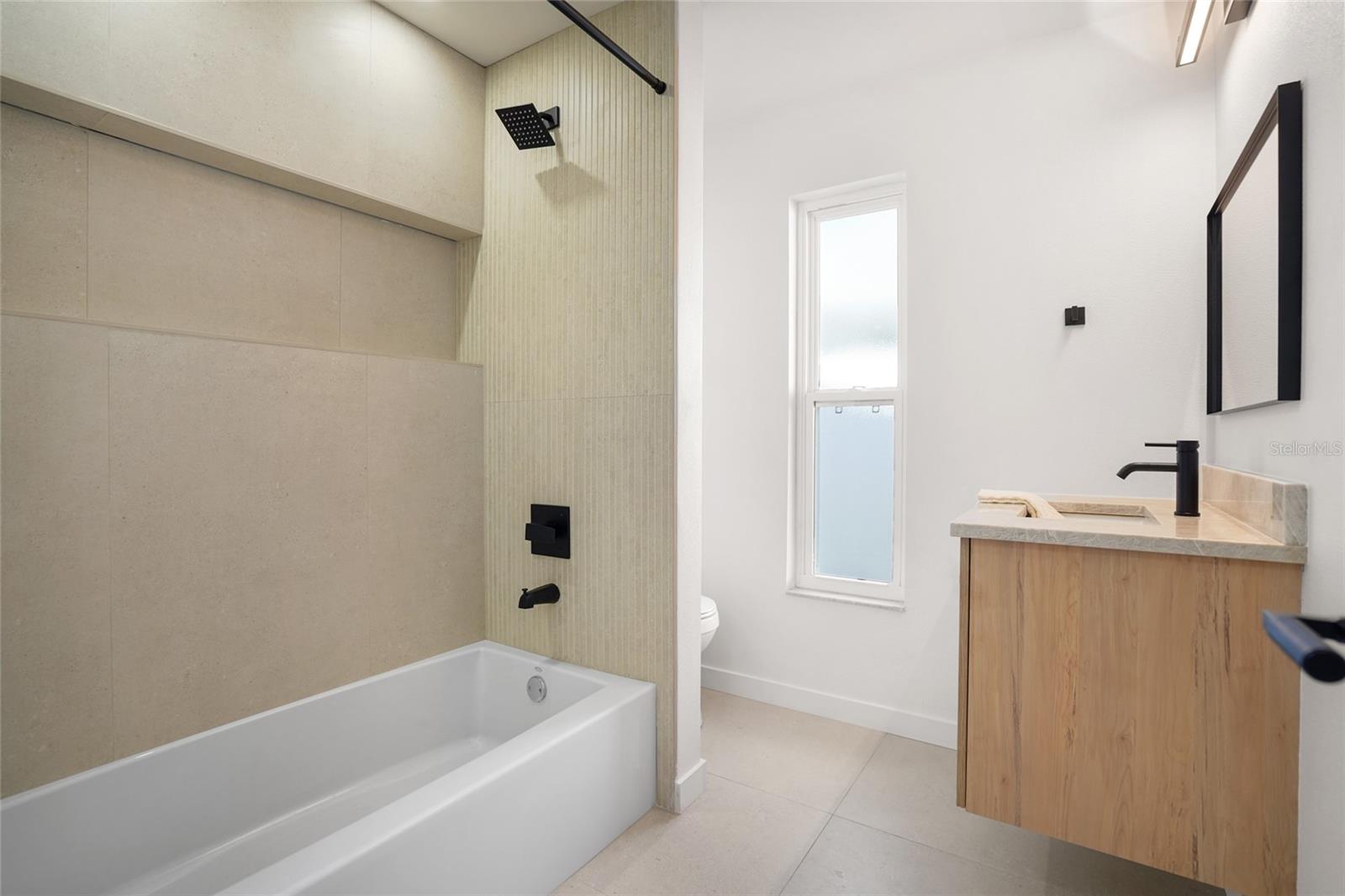 Image 26 of 38 For 1211 Stony Brook Lane