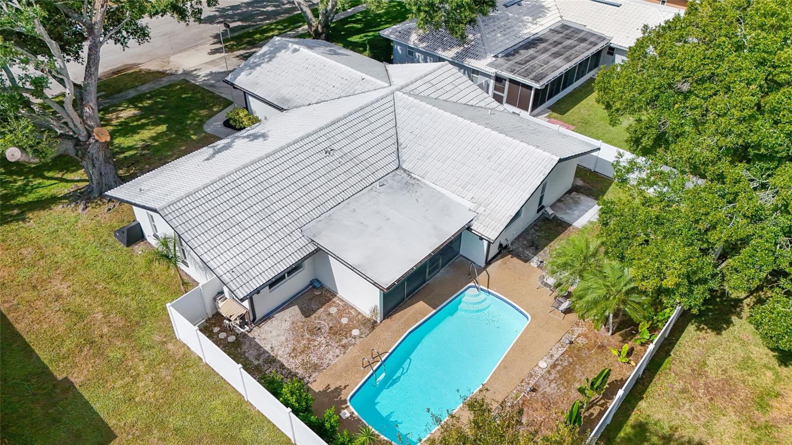 Image 33 of 38 For 1211 Stony Brook Lane