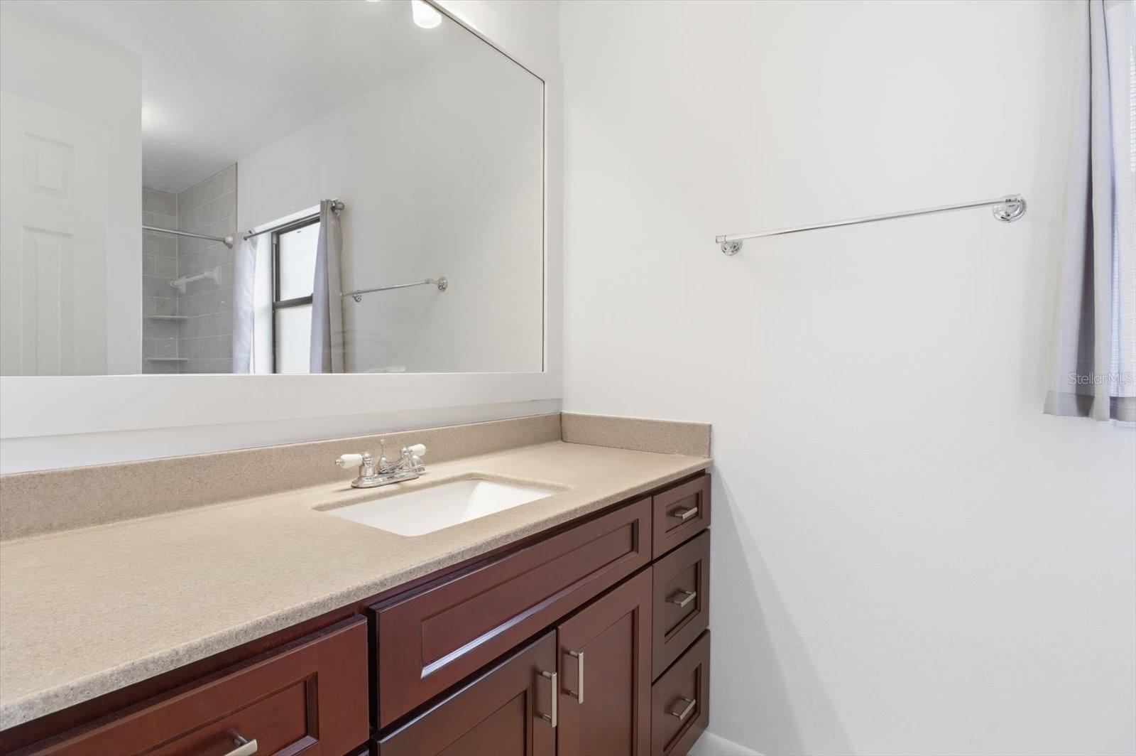 Listing photo id 16 for 11831 Sunnybrook Court