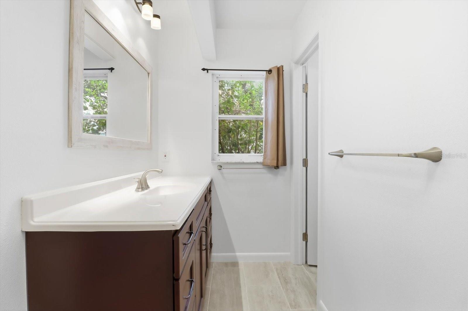 Listing photo id 22 for 11831 Sunnybrook Court