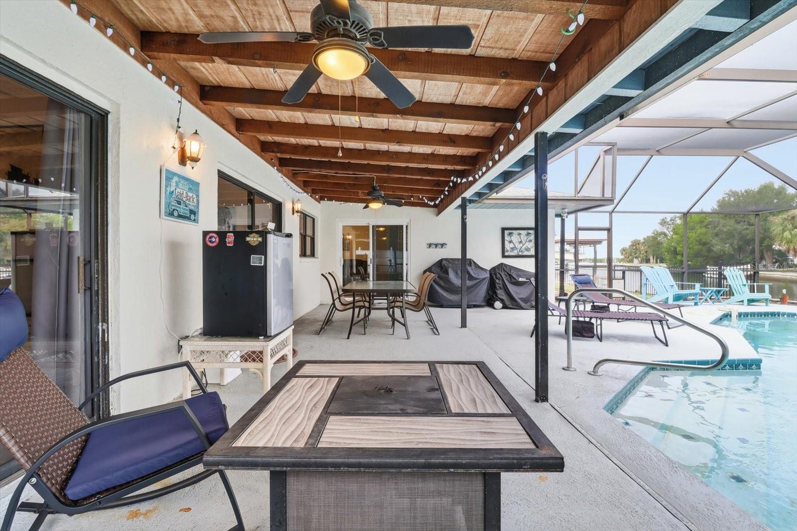 Listing photo id 28 for 11831 Sunnybrook Court