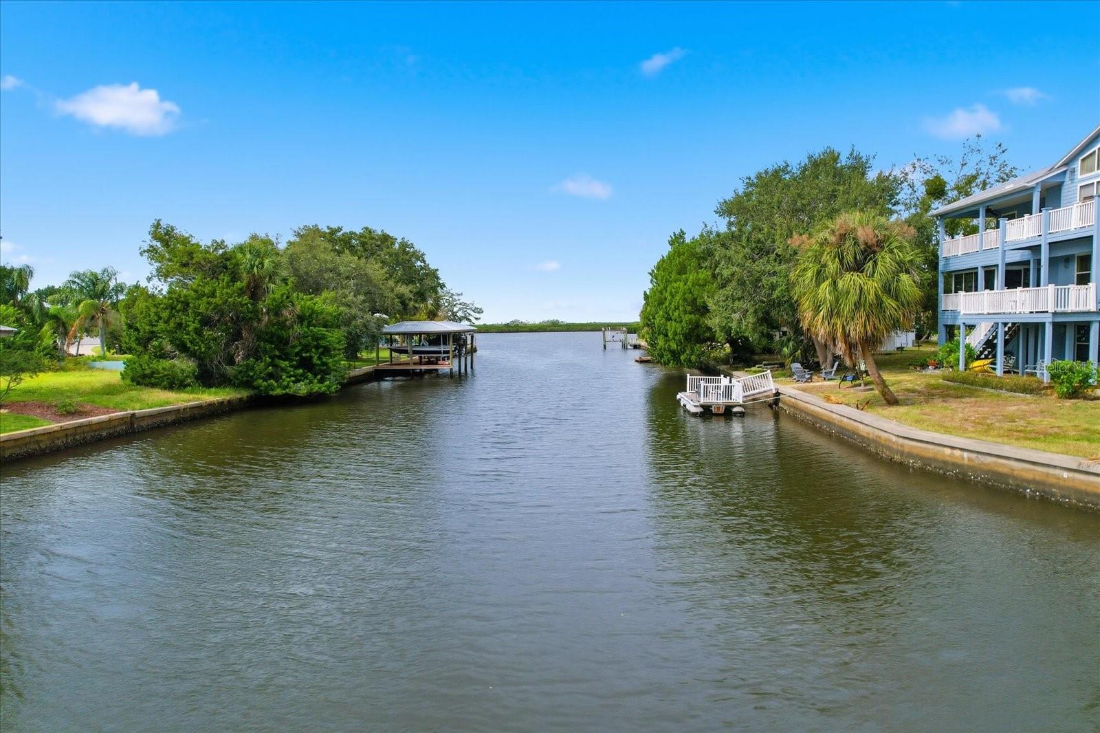 Listing photo id 32 for 11831 Sunnybrook Court