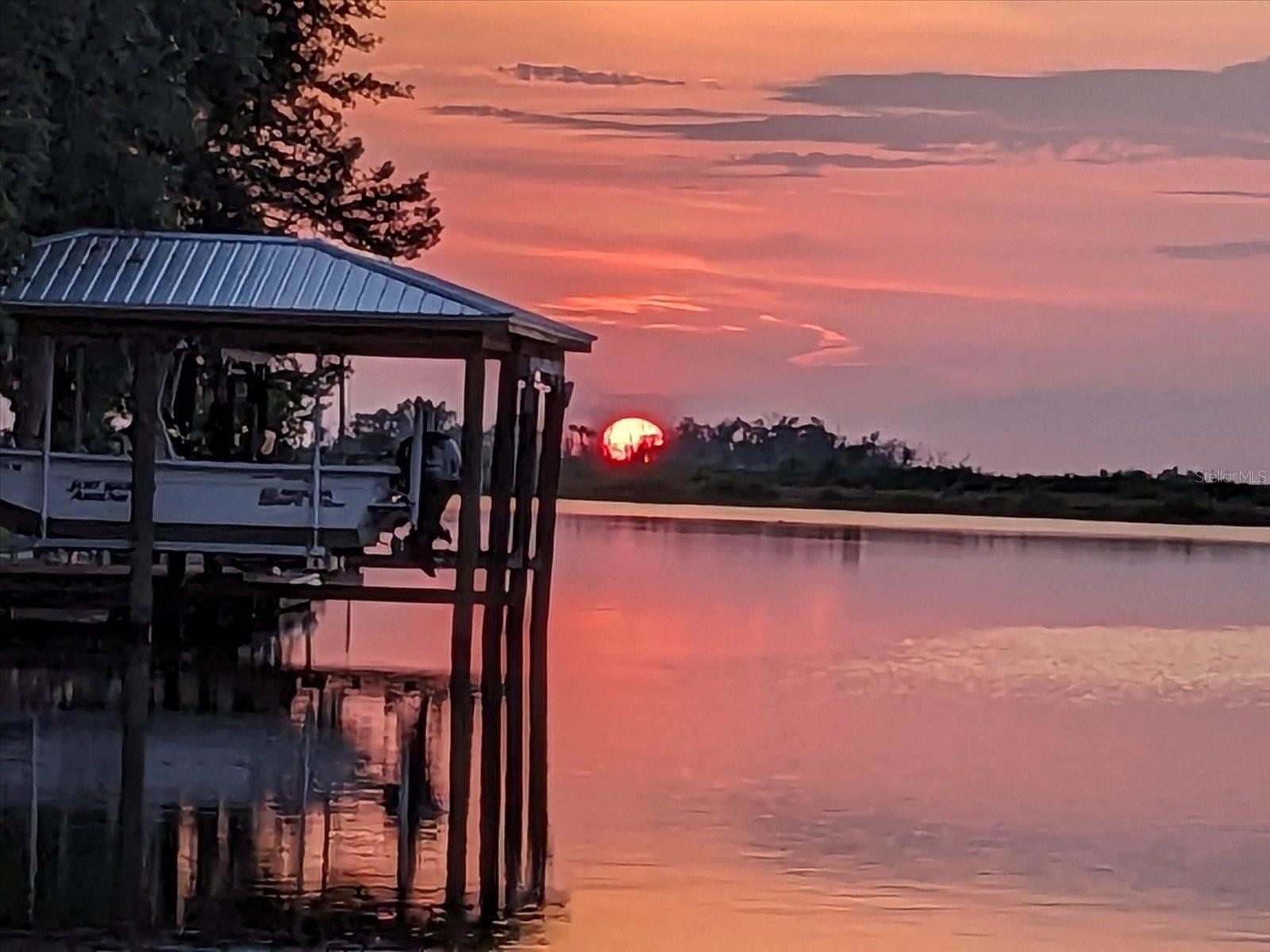 Listing photo id 36 for 11831 Sunnybrook Court