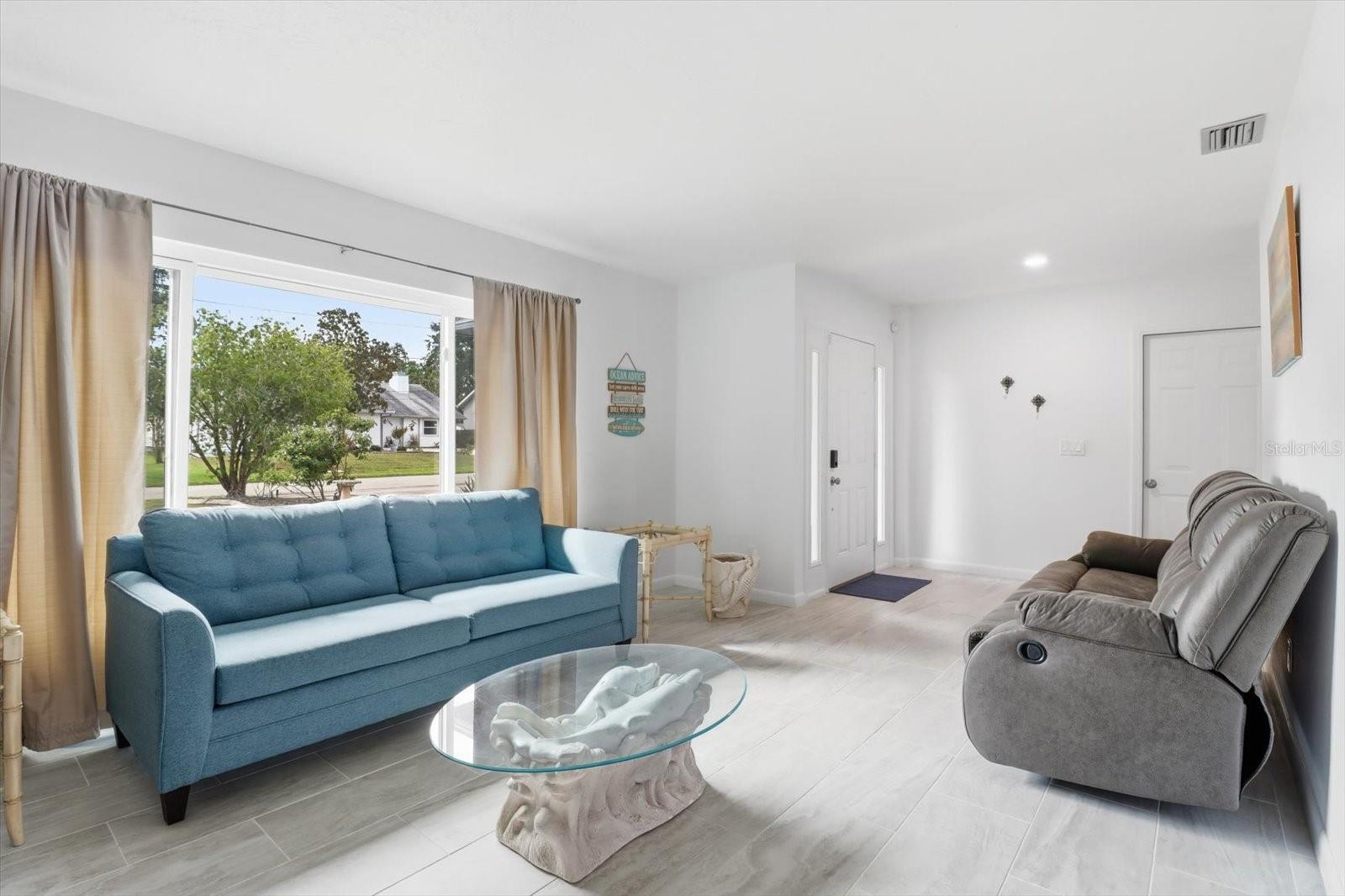 Listing photo id 44 for 11831 Sunnybrook Court