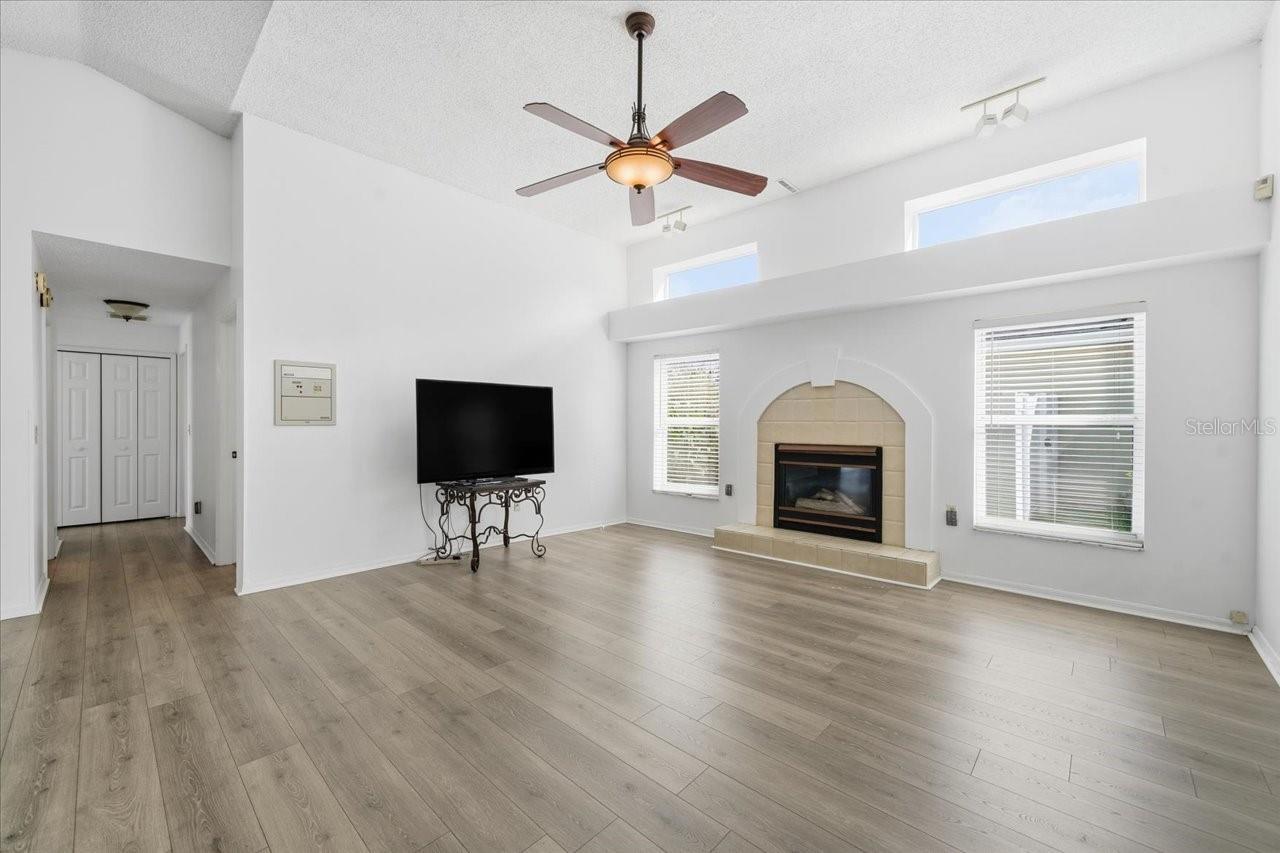 Image 15 of 32 For 3903 Yellow Finch Lane