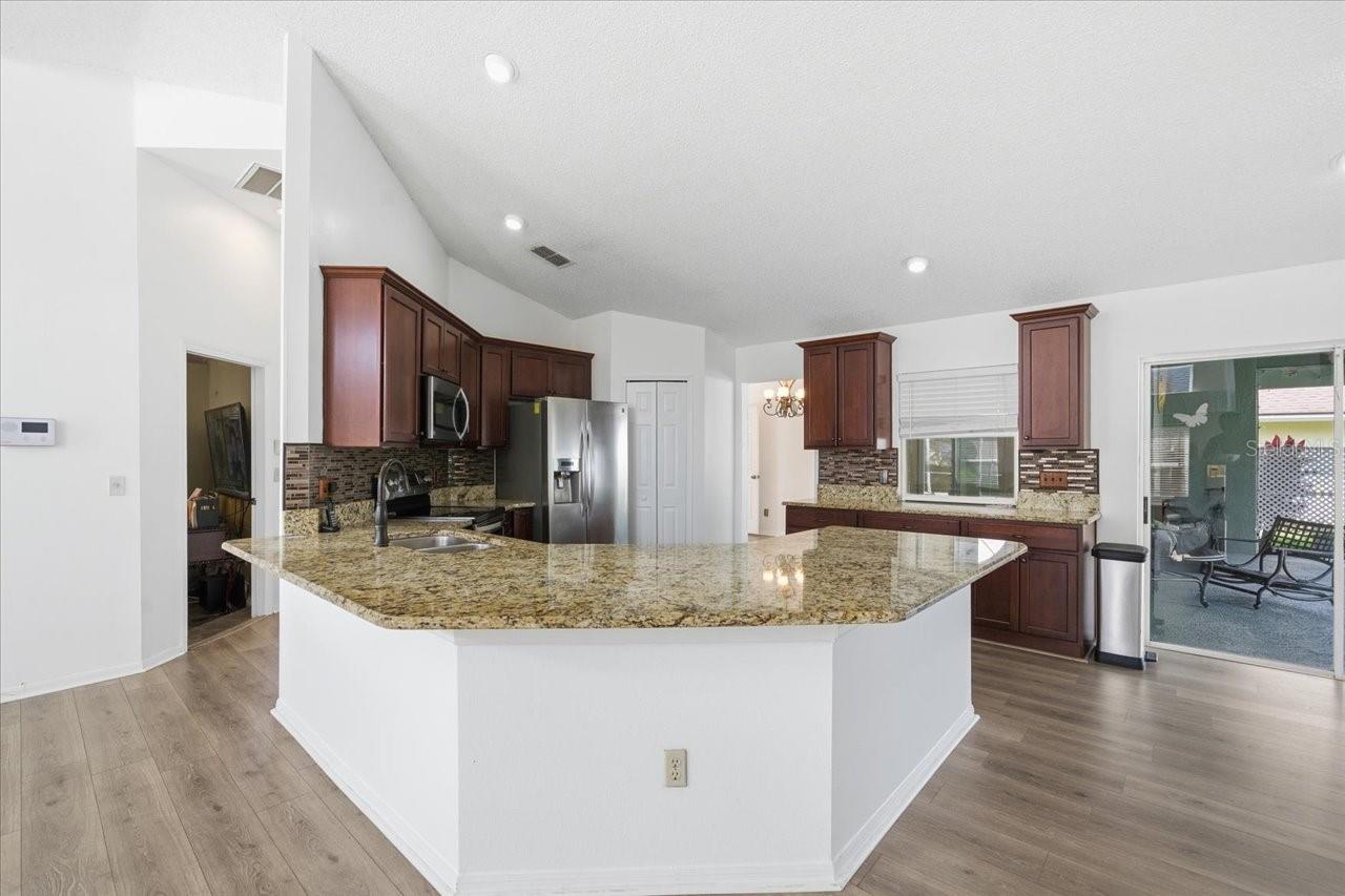 Image 9 of 32 For 3903 Yellow Finch Lane